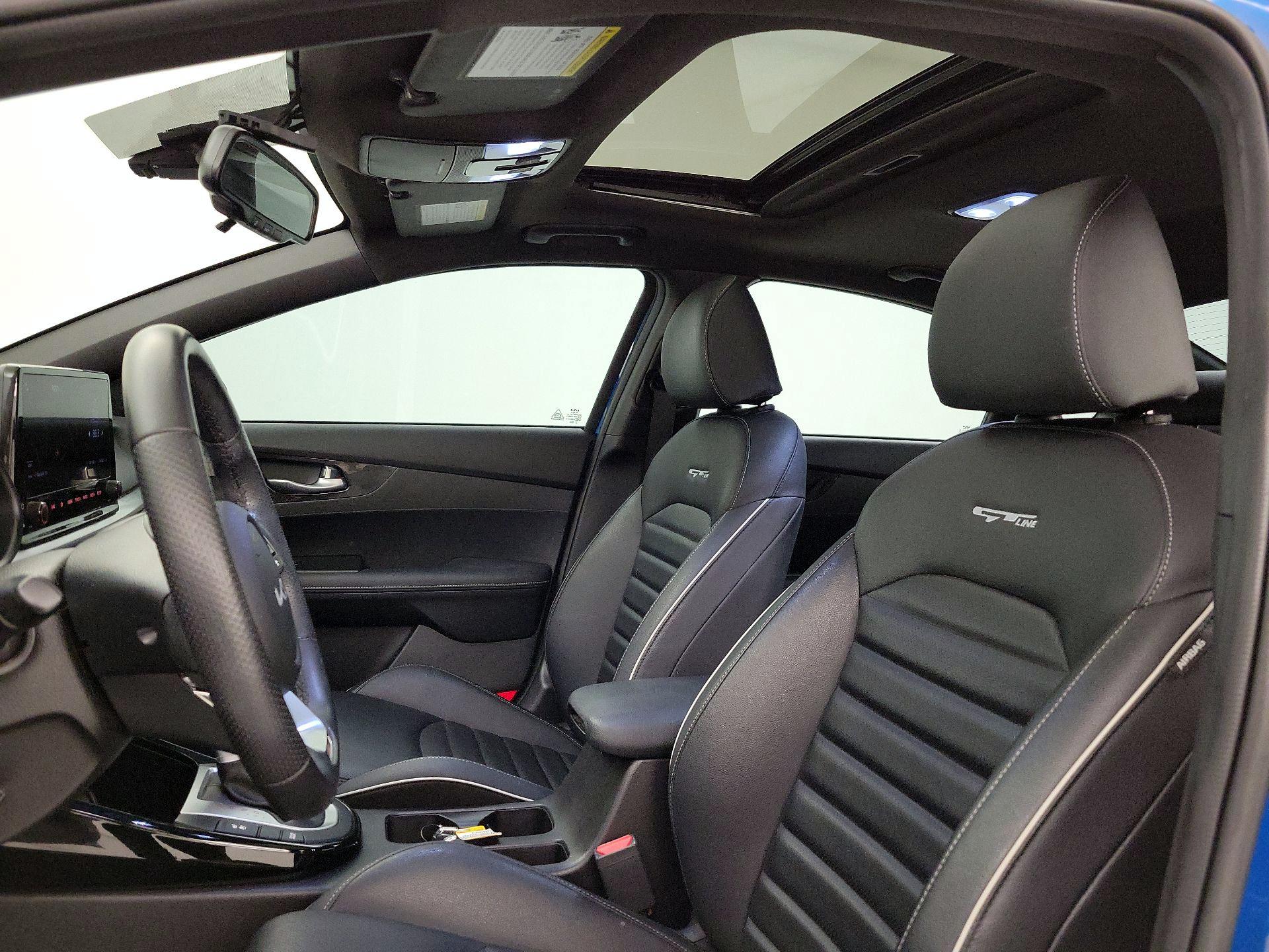 Thumbnail: 2022 Kia Forte - 19