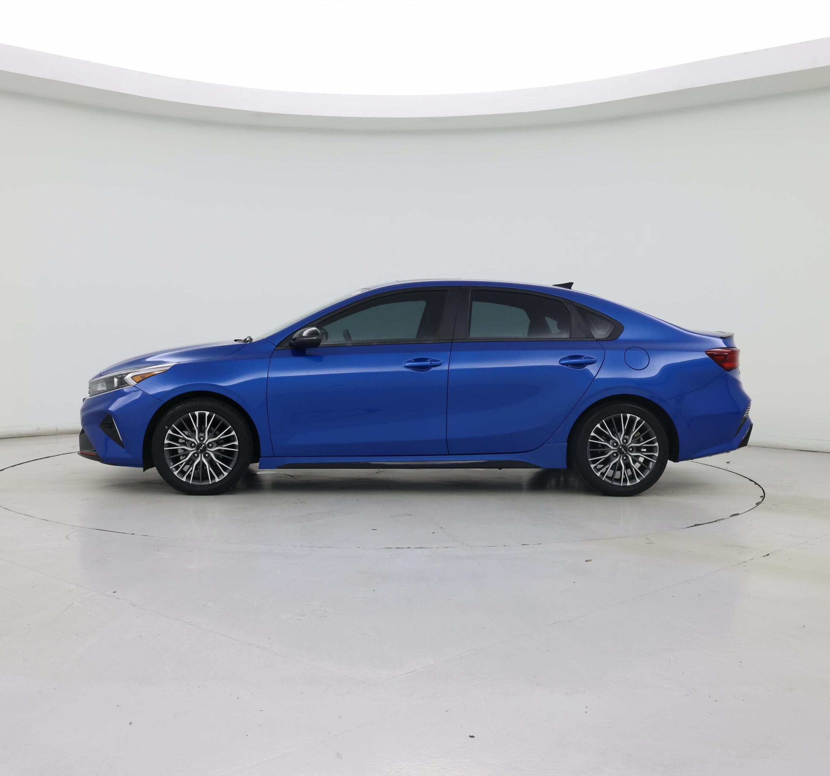 Thumbnail: 2022 Kia Forte - 3