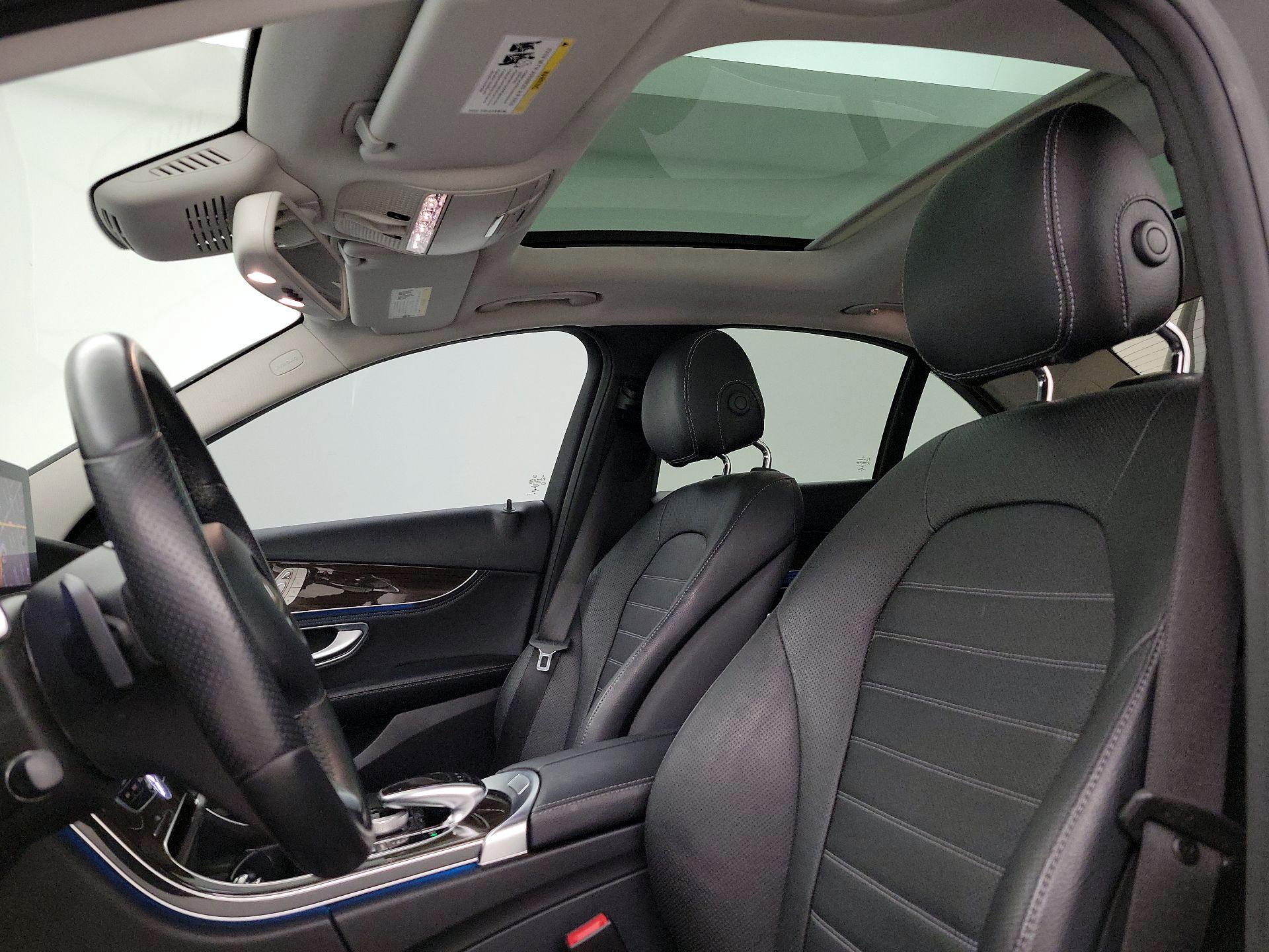 Thumbnail: 2016 Mercedes-Benz C-Class - 18