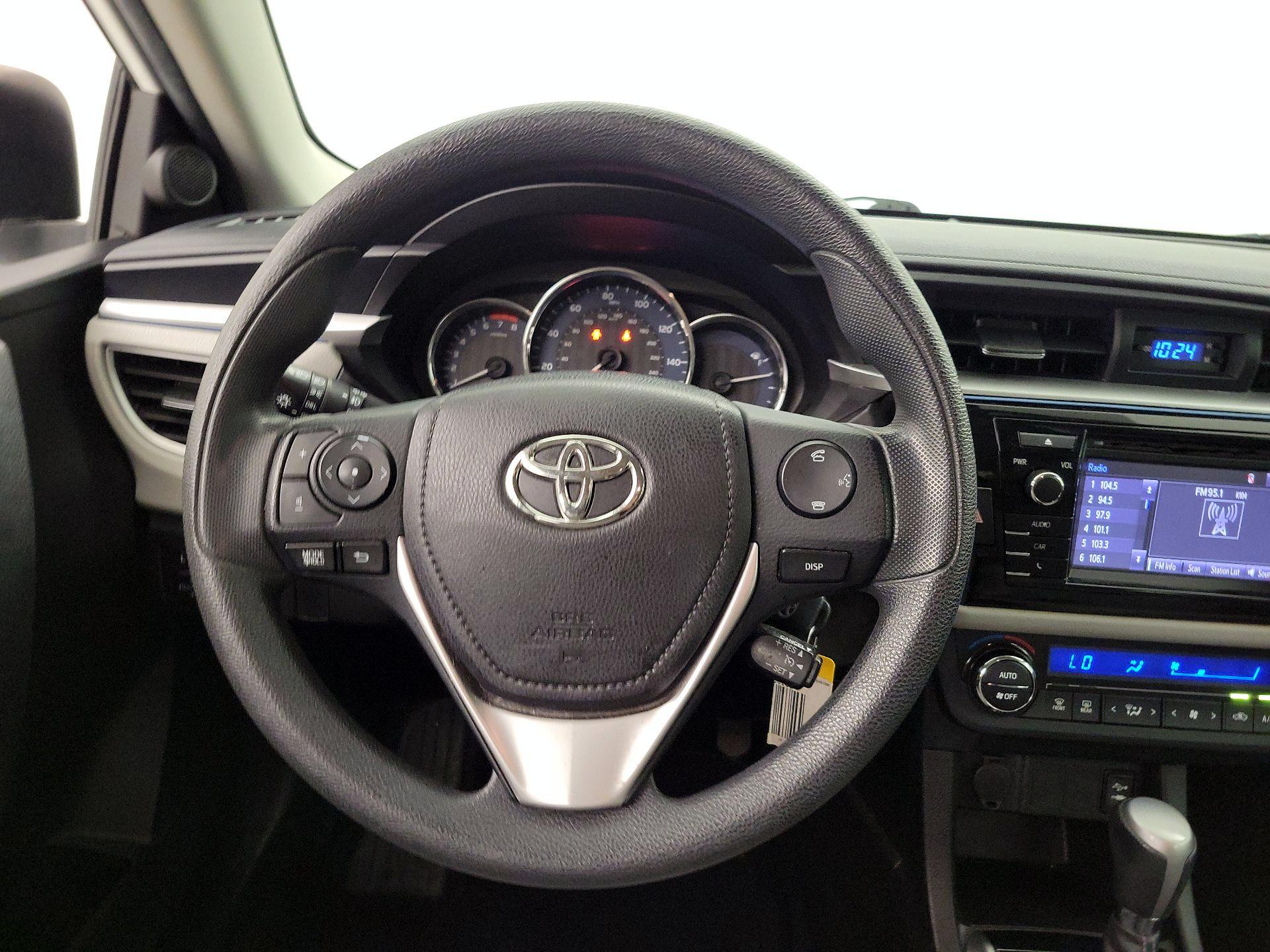 Thumbnail: 2016 Toyota Corolla - 10