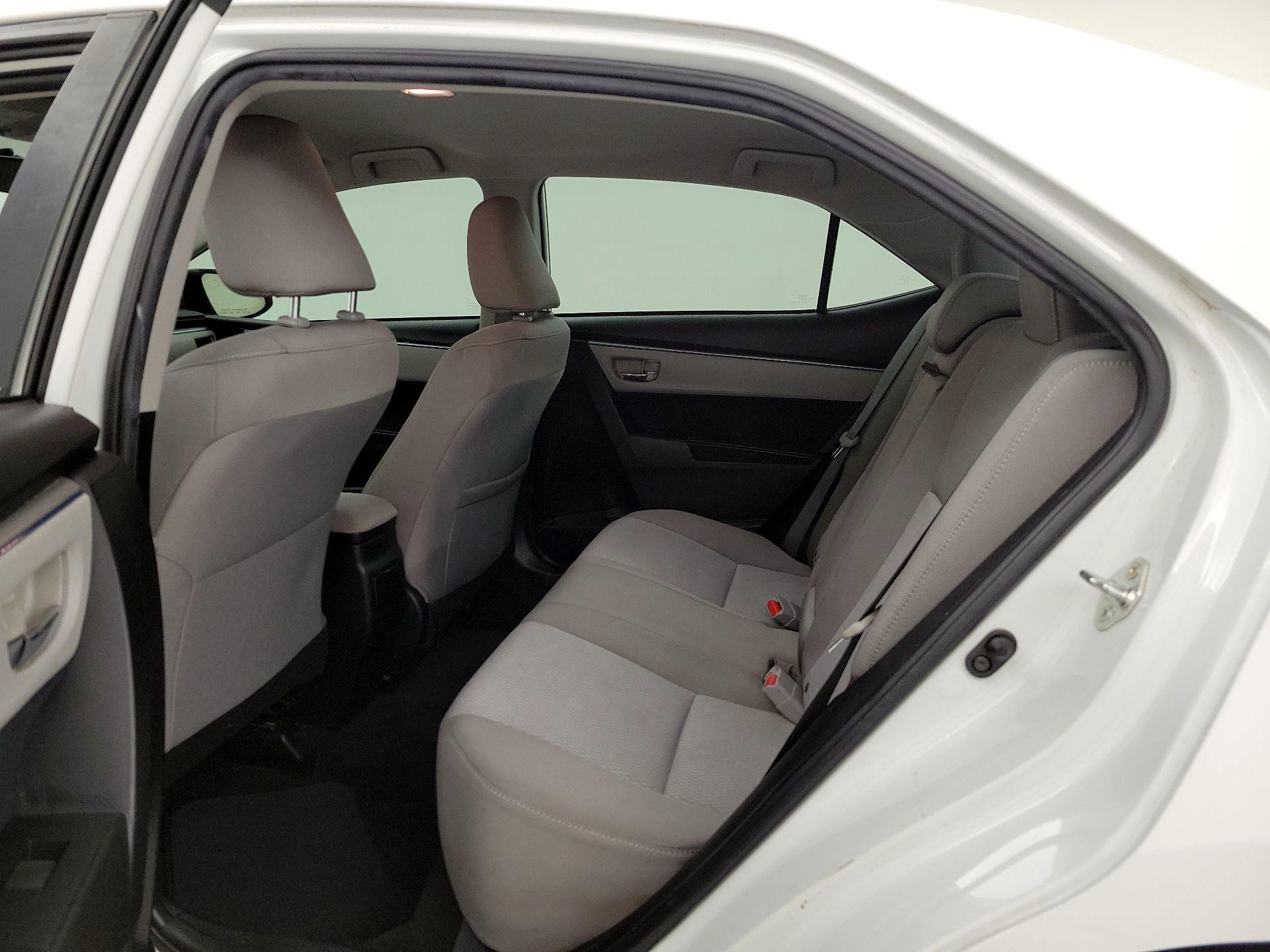 Thumbnail: 2016 Toyota Corolla - 18