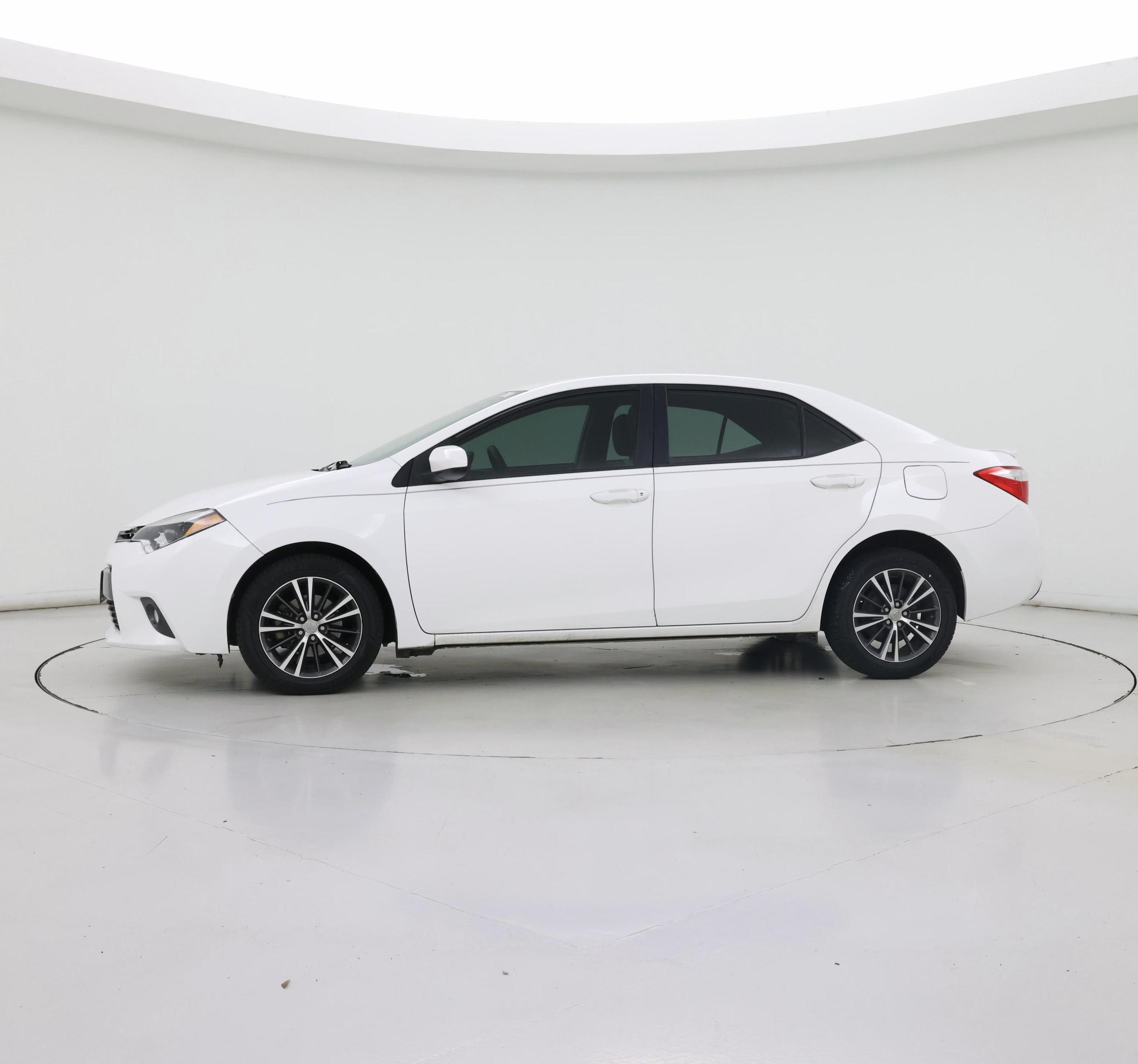 Thumbnail: 2016 Toyota Corolla - 3