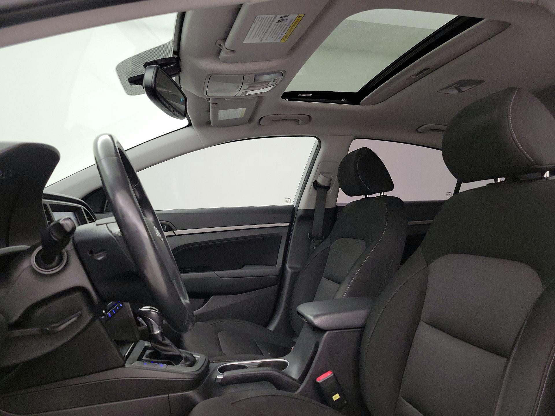 Thumbnail: 2018 Hyundai Elantra - 18