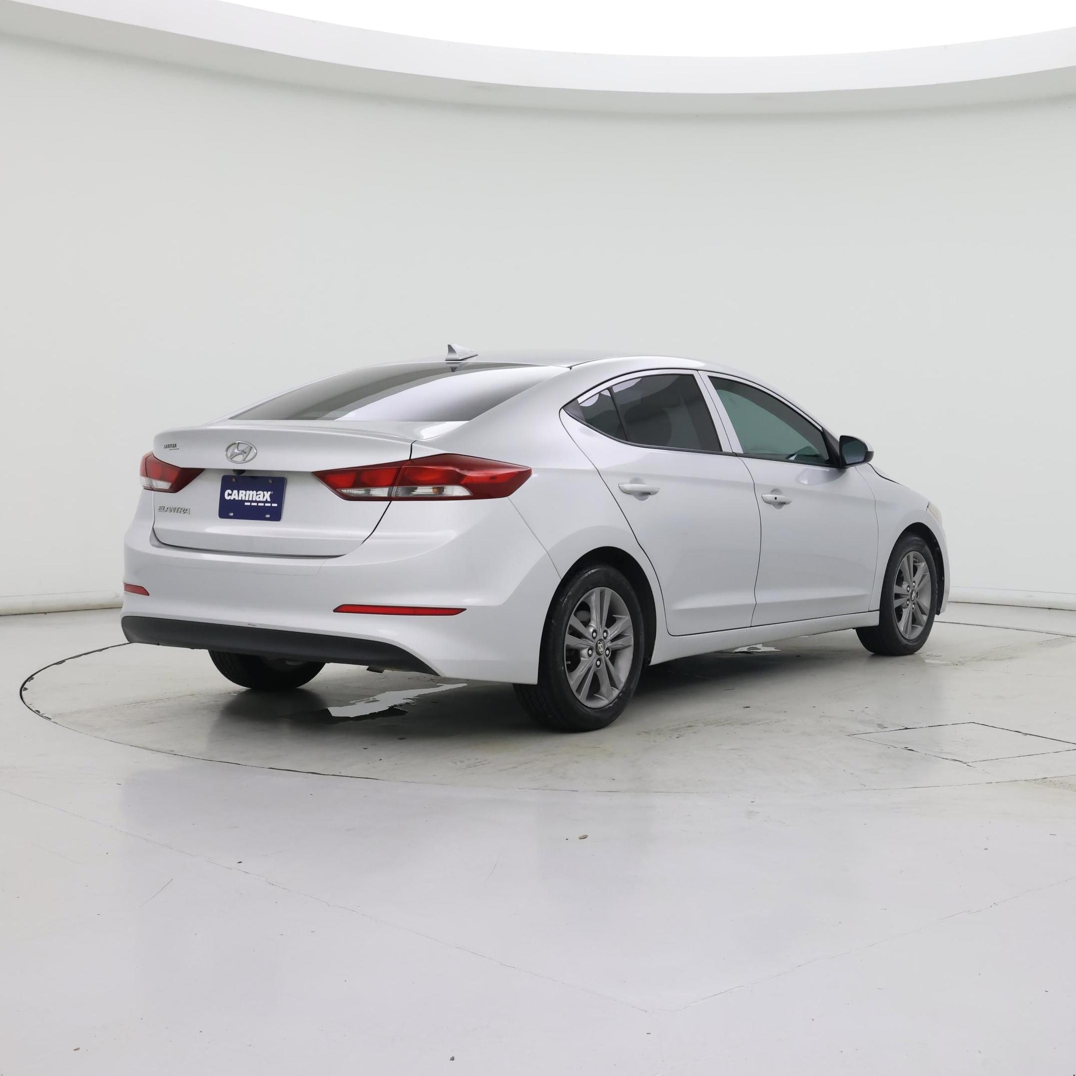 Thumbnail: 2018 Hyundai Elantra - 8