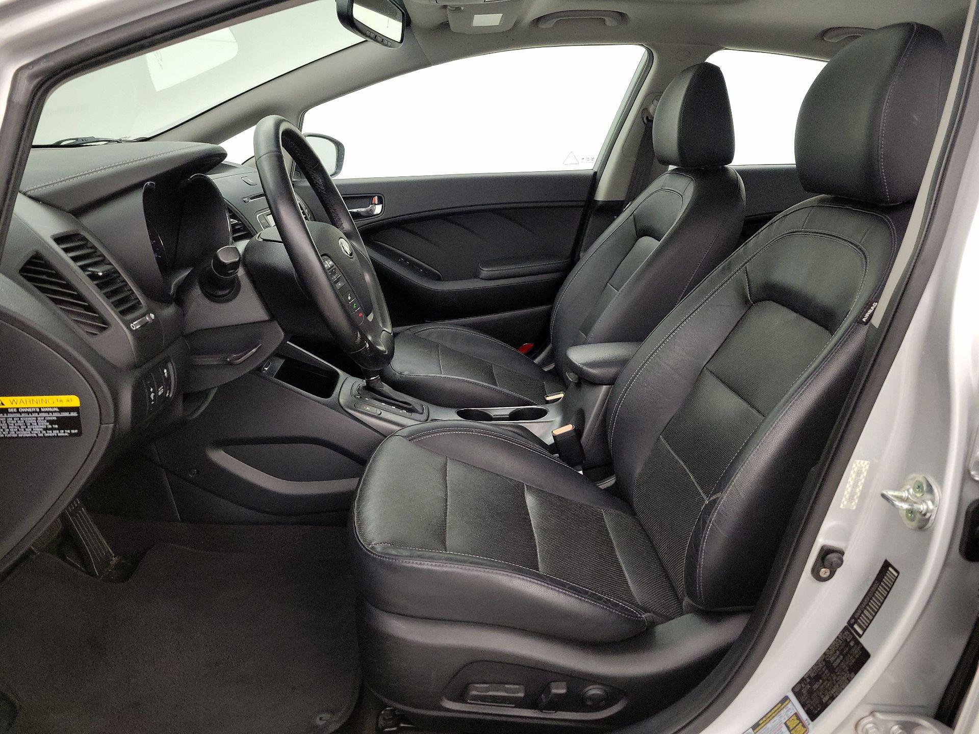 Thumbnail: 2015 Kia Forte - 11