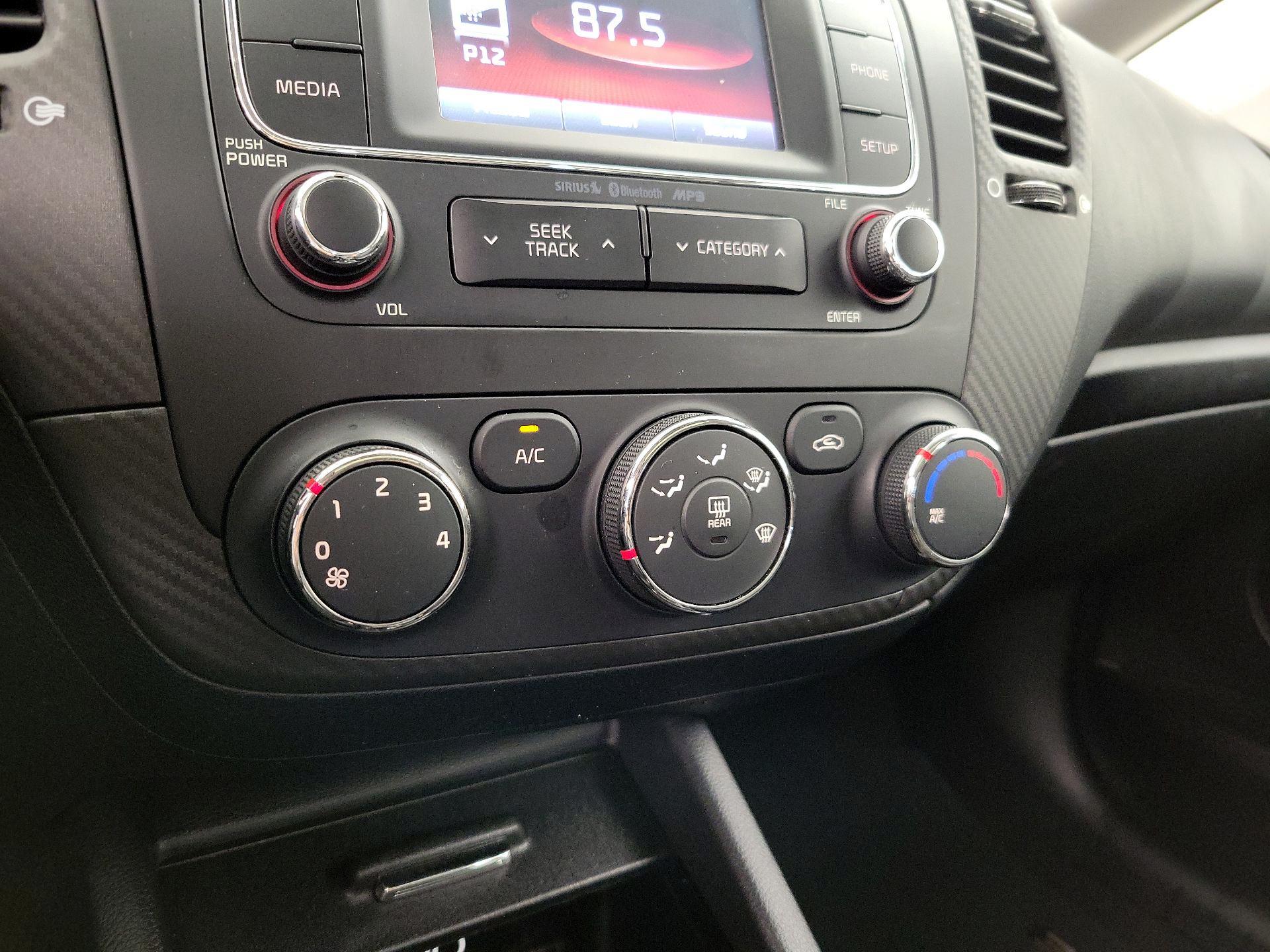 Thumbnail: 2015 Kia Forte - 16