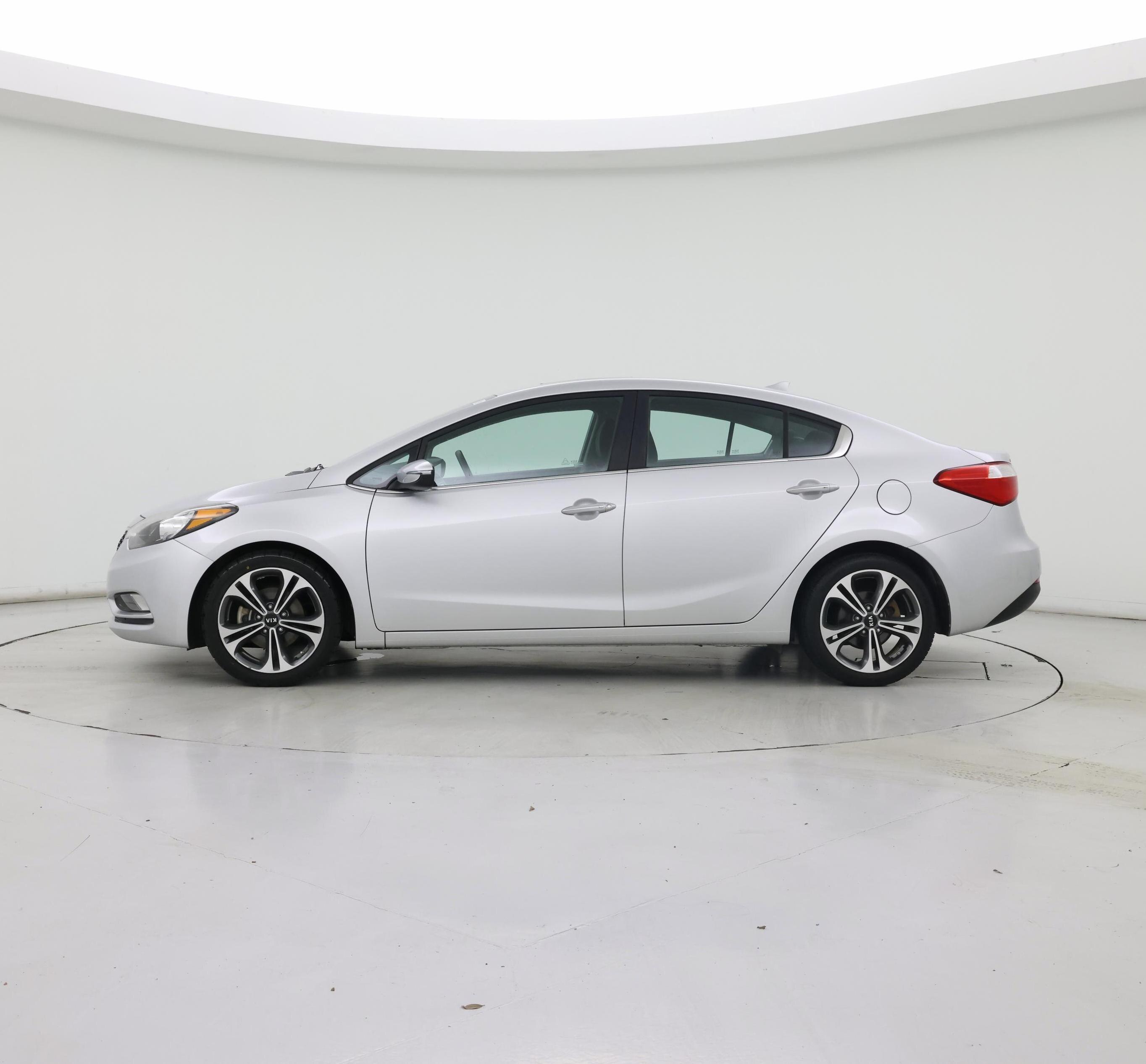 Thumbnail: 2015 Kia Forte - 3