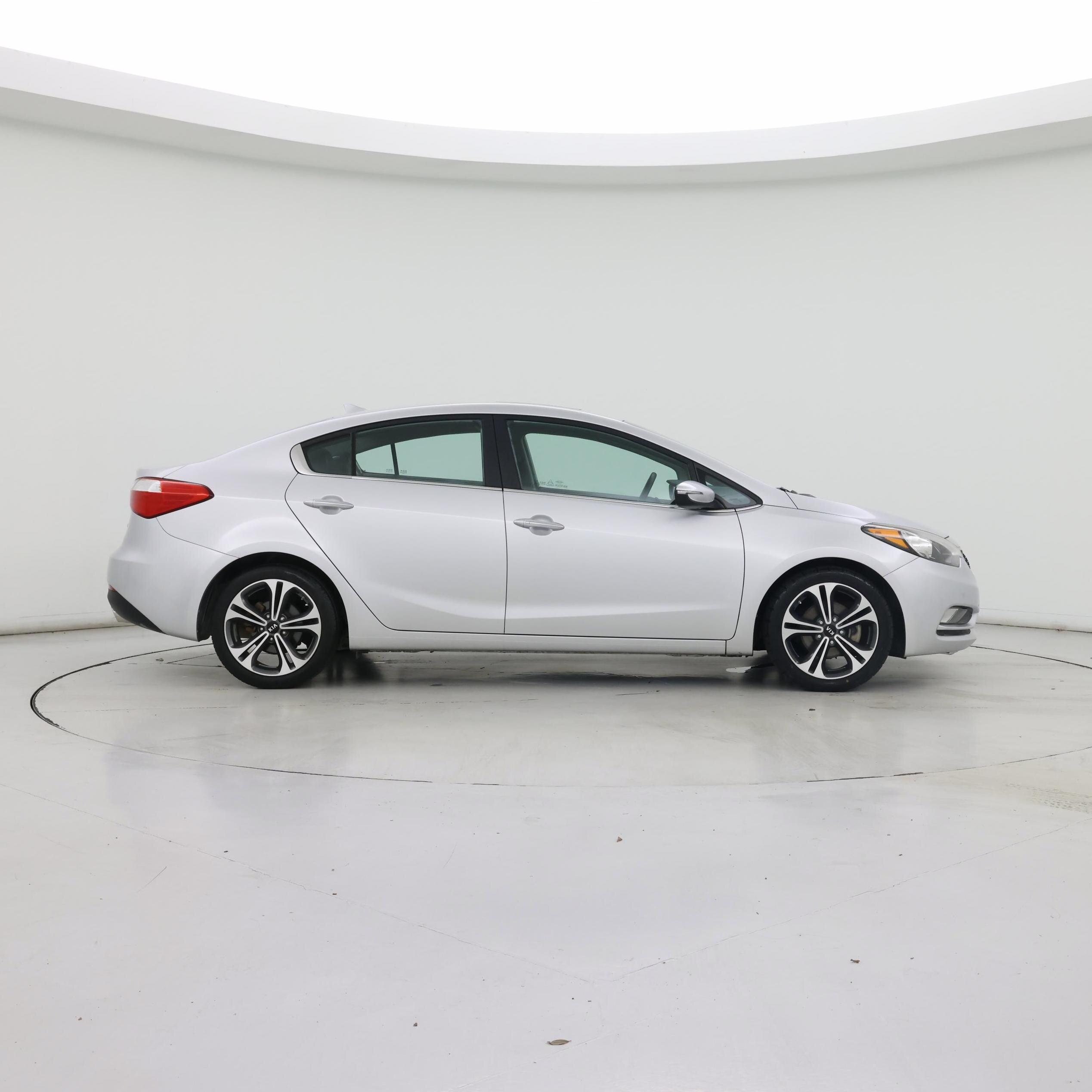 Thumbnail: 2015 Kia Forte - 7