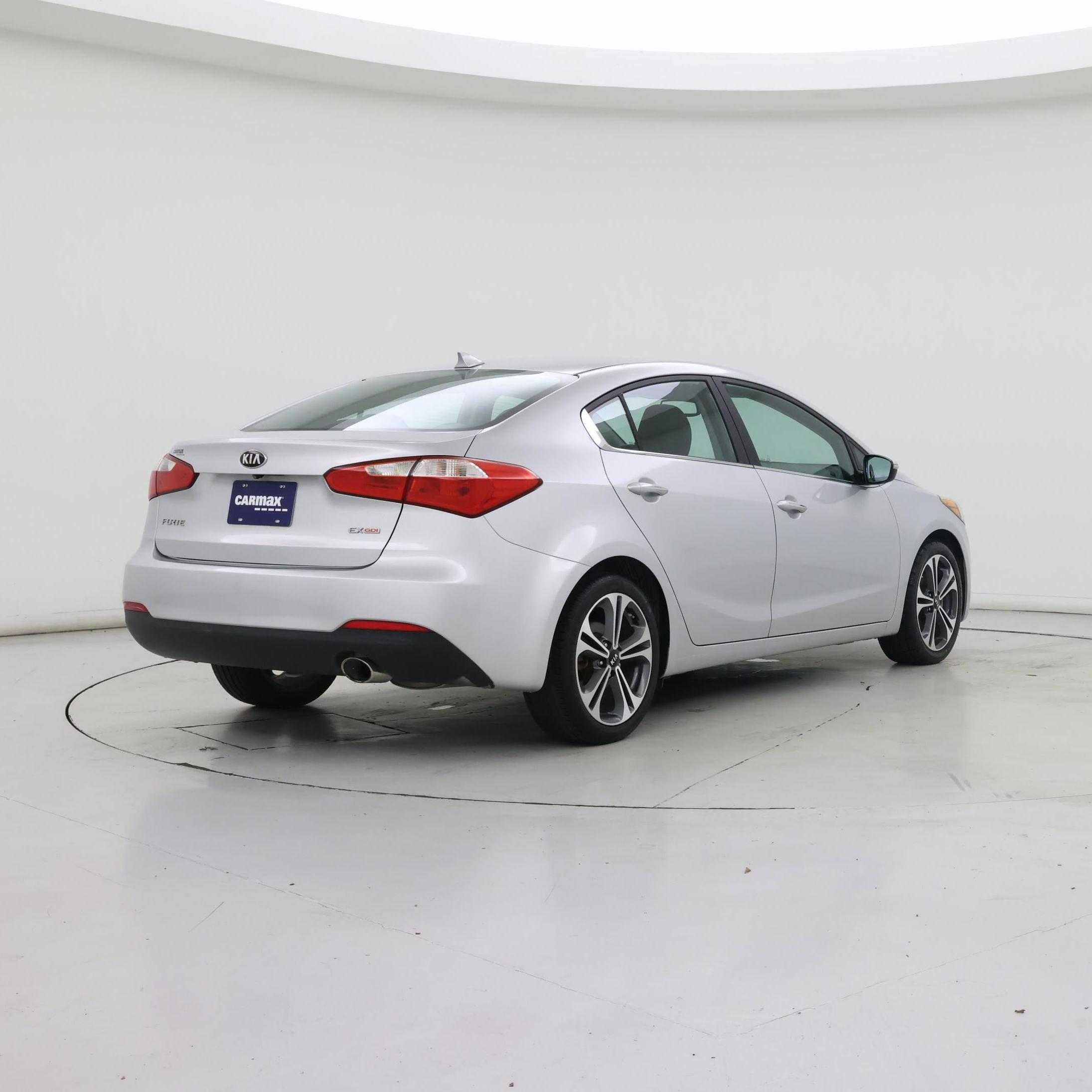 Thumbnail: 2015 Kia Forte - 8