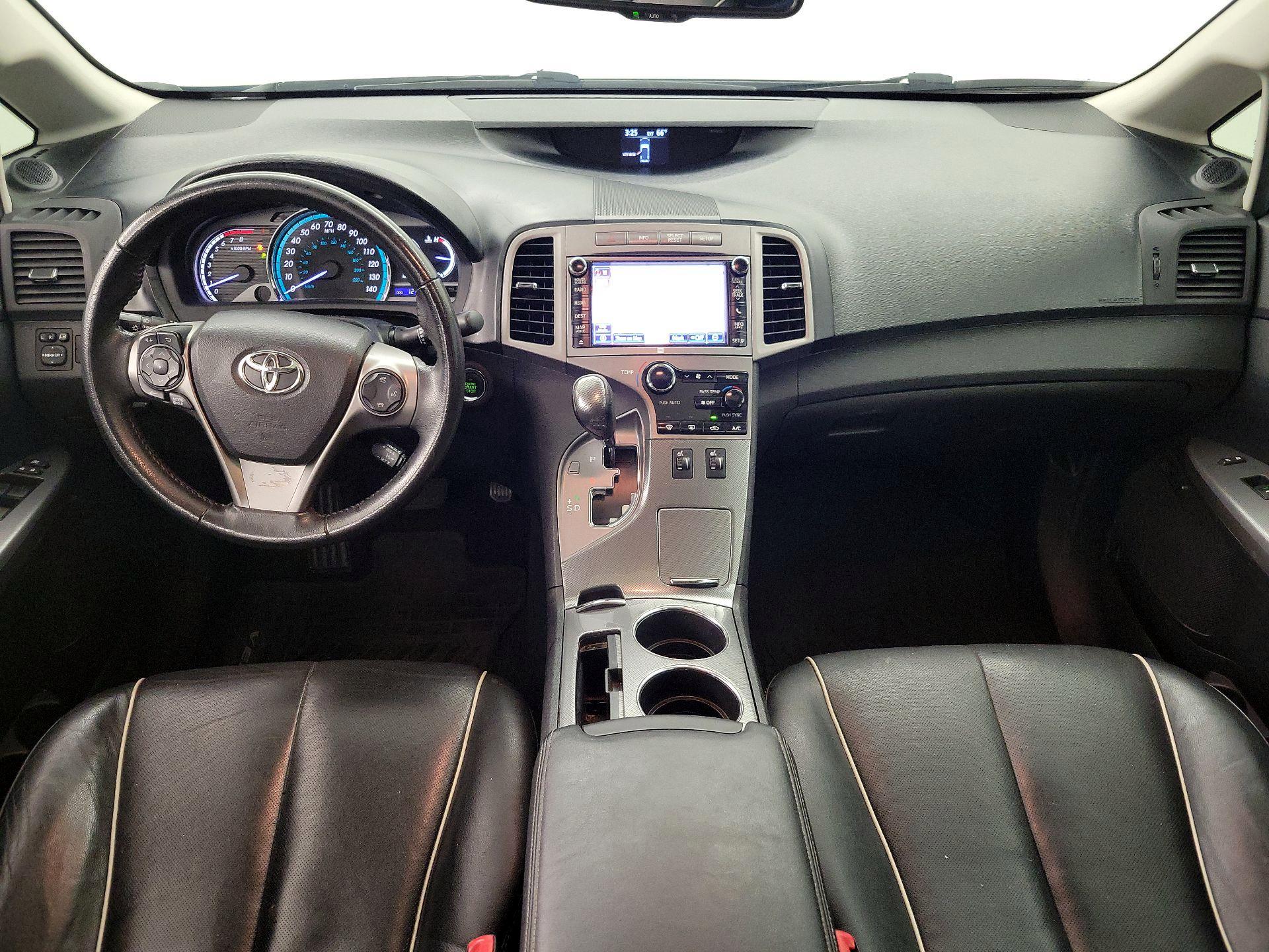Thumbnail: 2014 Toyota Venza - 9