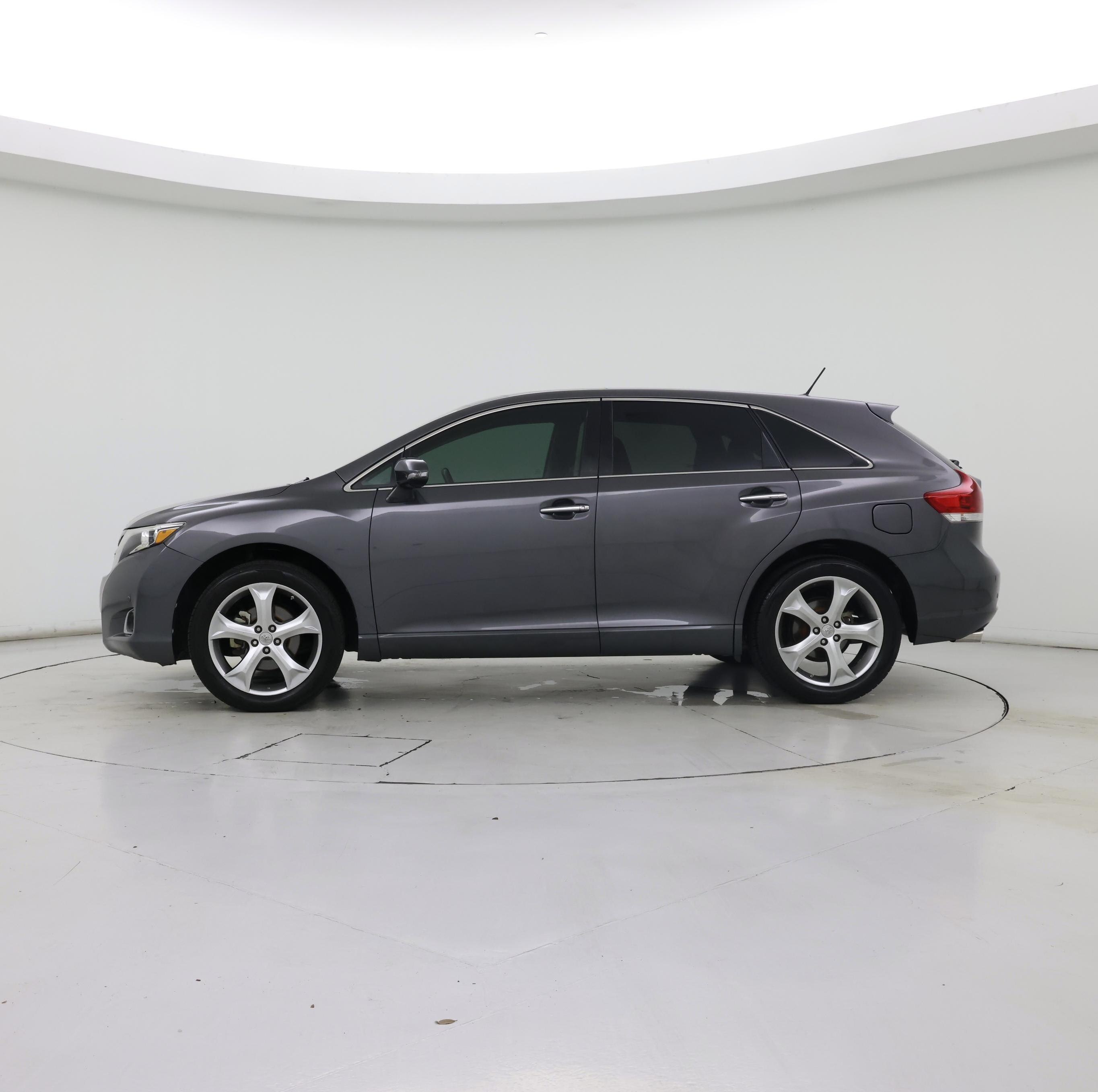 Thumbnail: 2014 Toyota Venza - 3