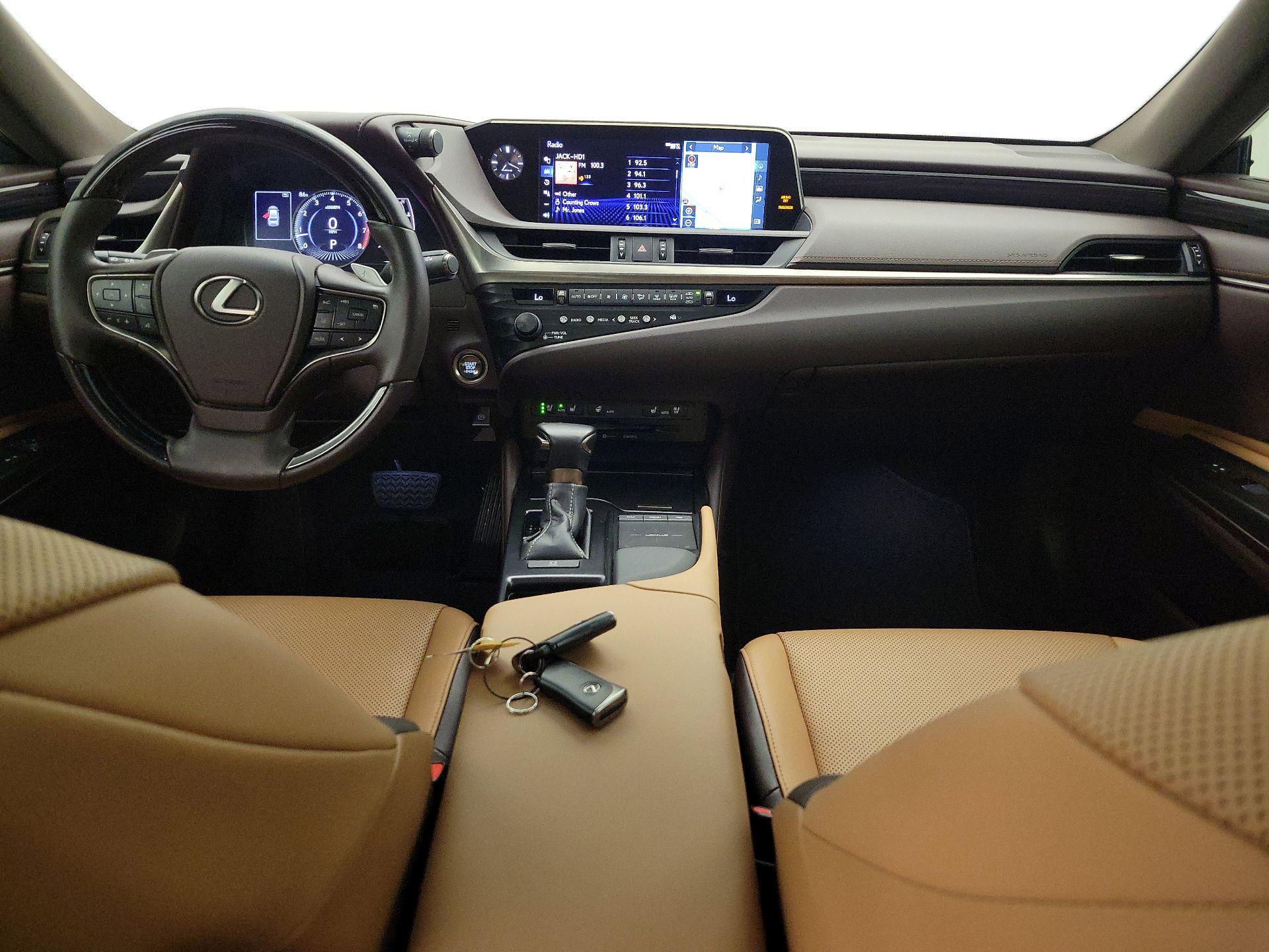 Thumbnail: 2019 Lexus ES - 9