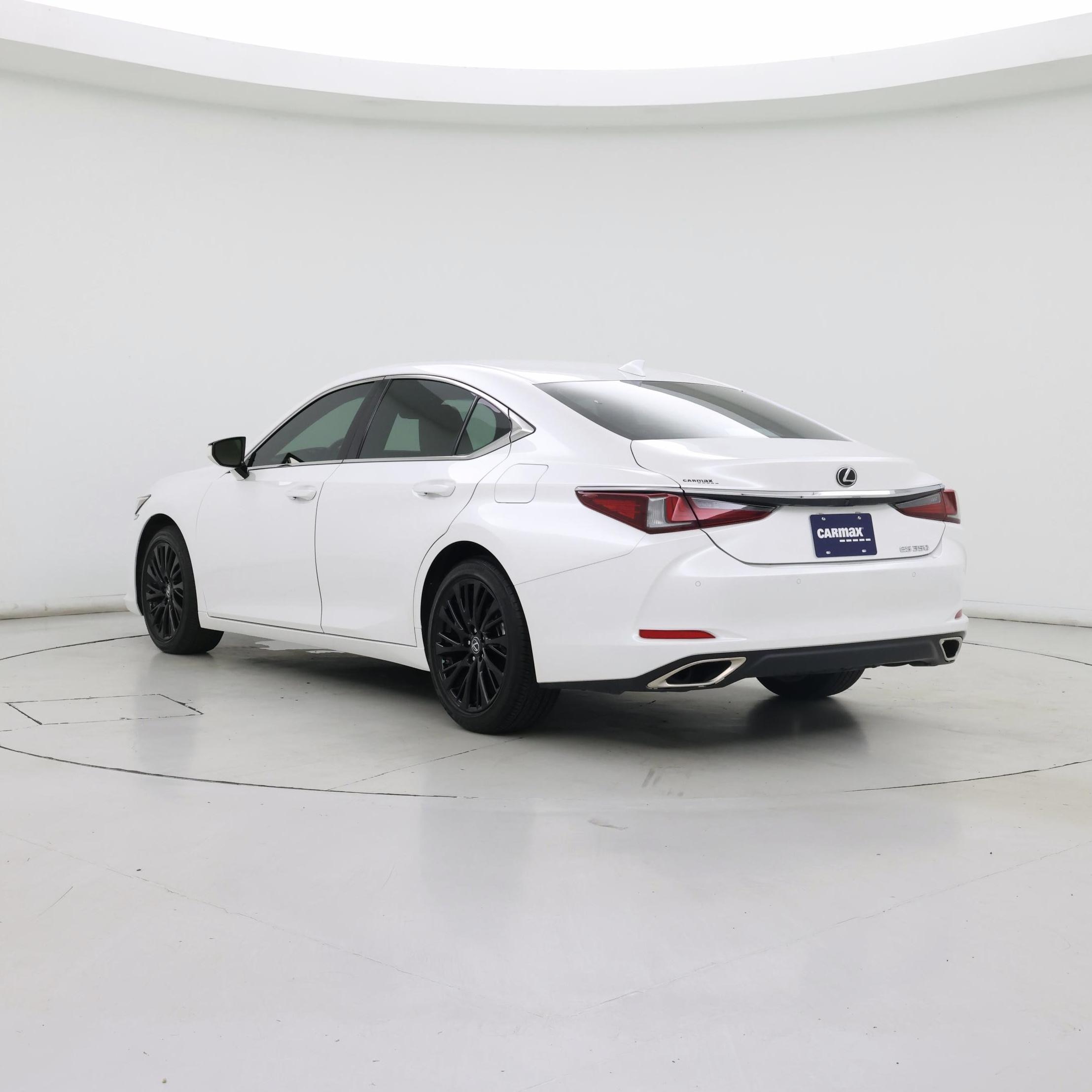 Thumbnail: 2019 Lexus ES - 2
