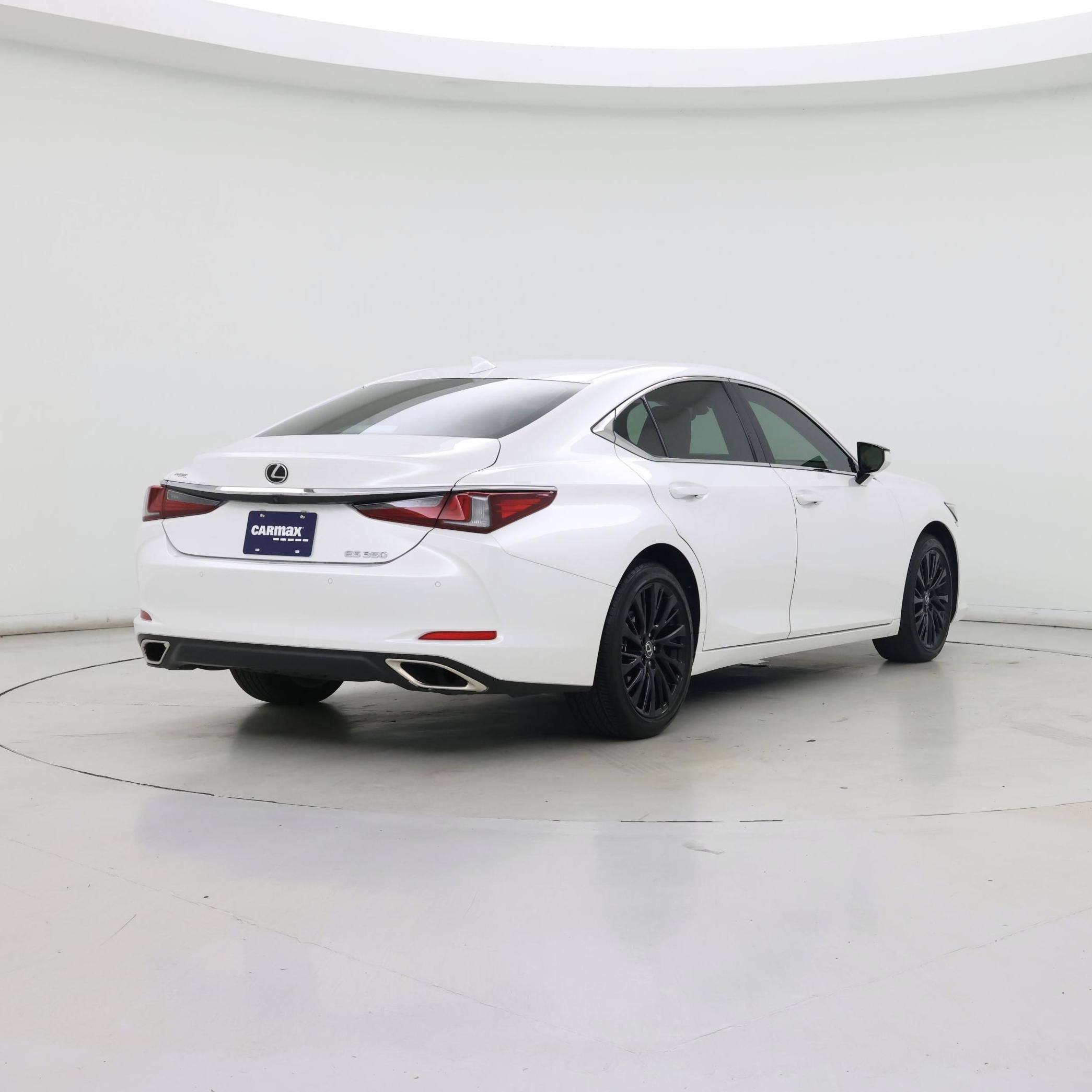Thumbnail: 2019 Lexus ES - 8