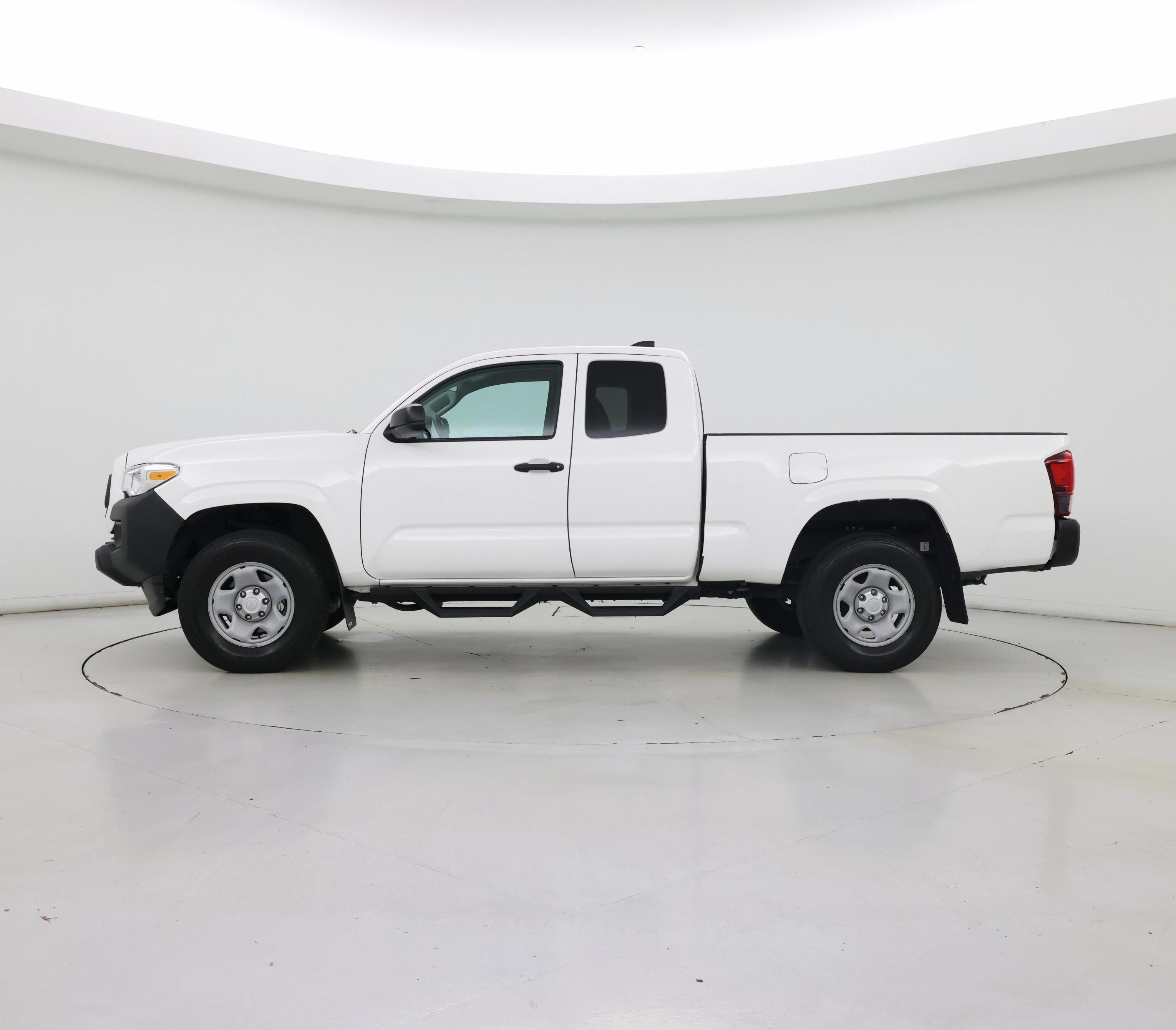 Thumbnail: 2023 Toyota Tacoma - 3