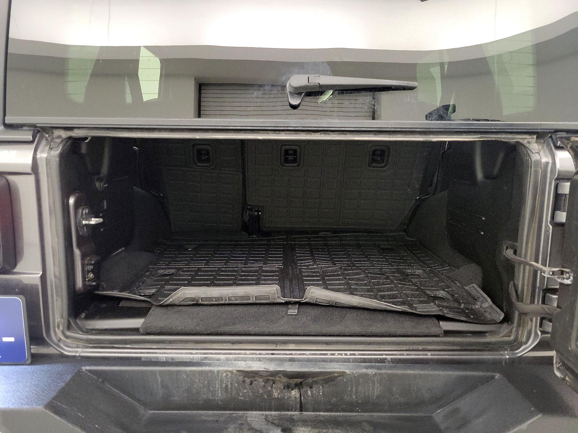 Thumbnail: 2023 Jeep Wrangler - 19