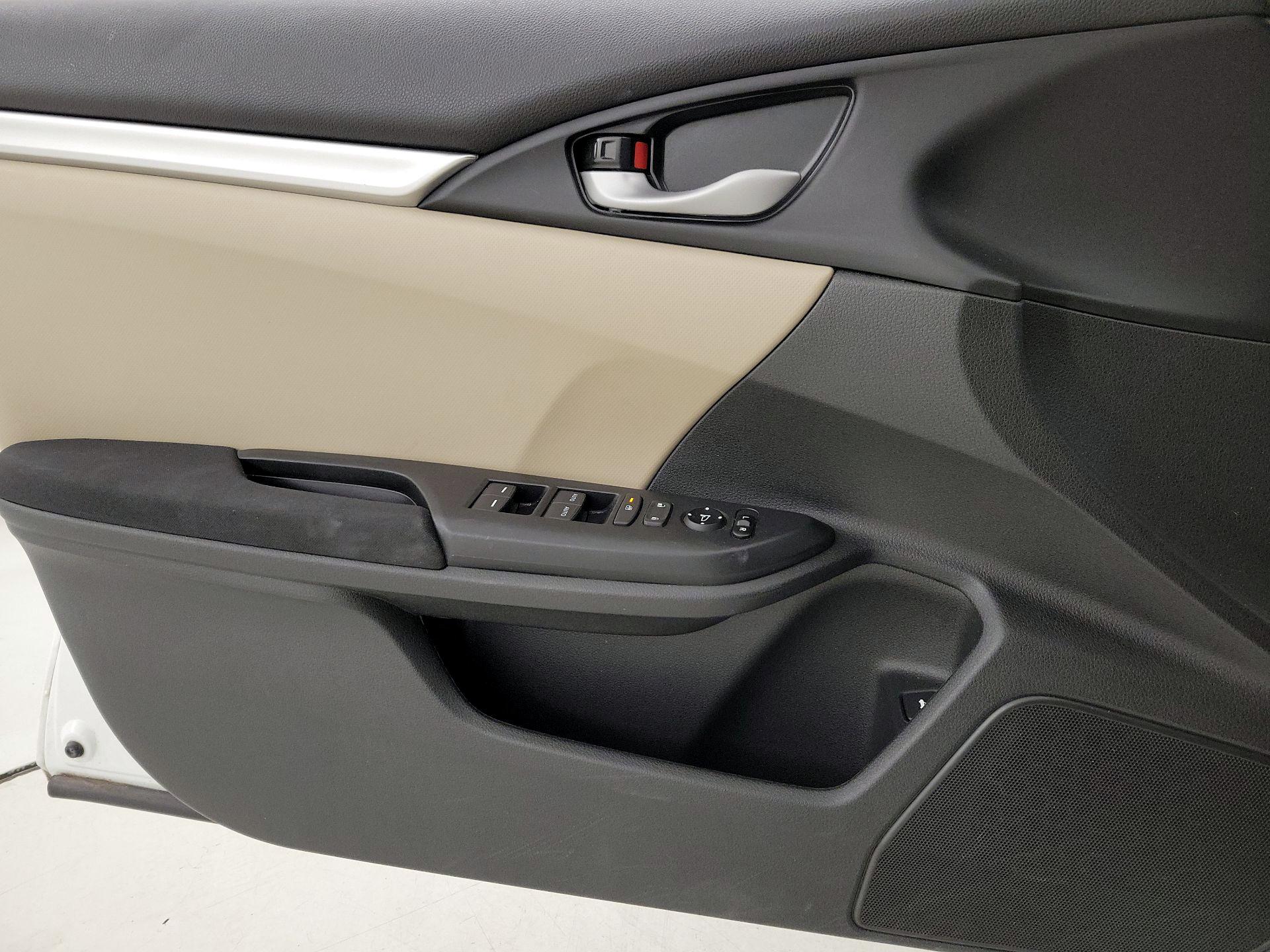 Thumbnail: 2019 Honda Civic - 12