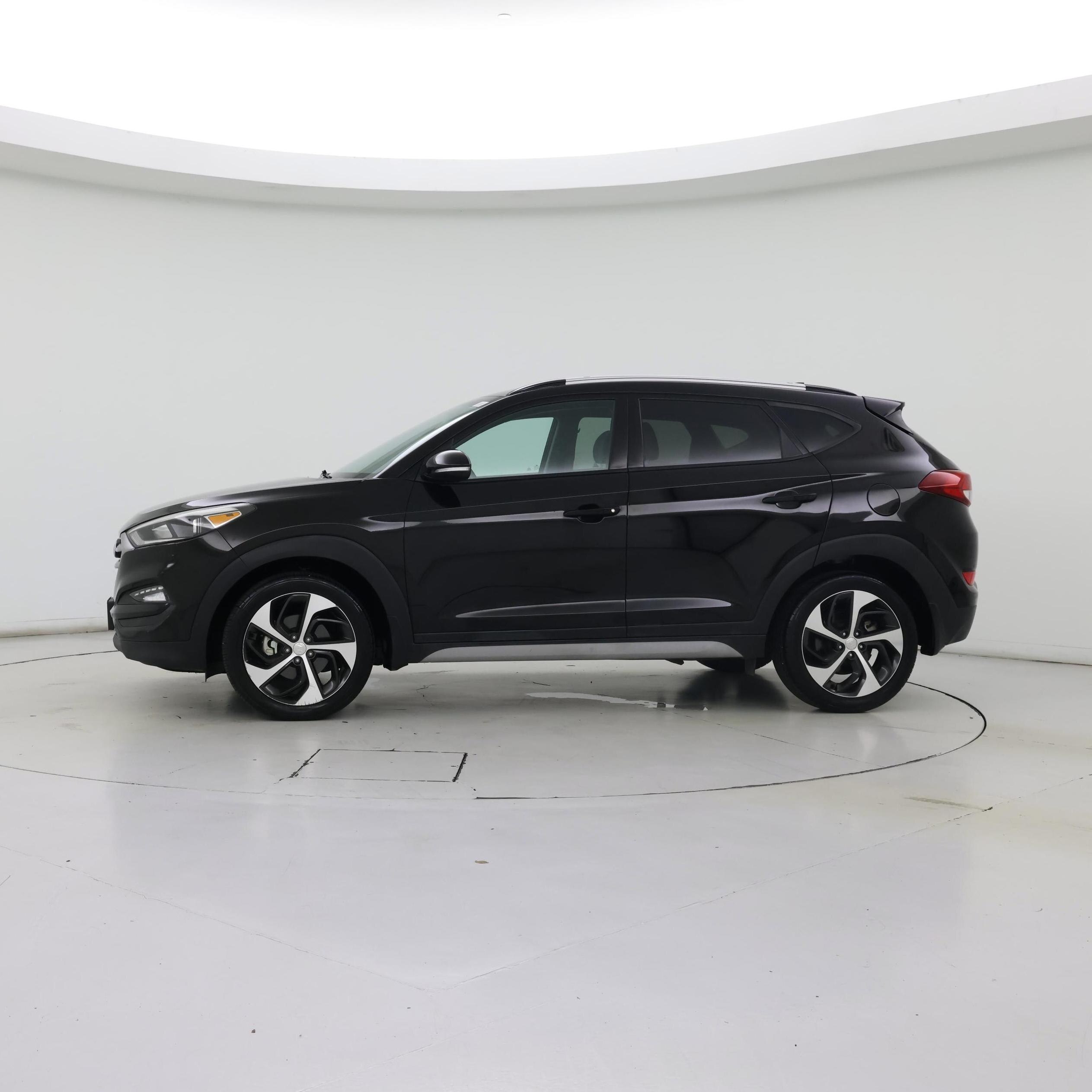 Thumbnail: 2018 Hyundai Tucson - 3