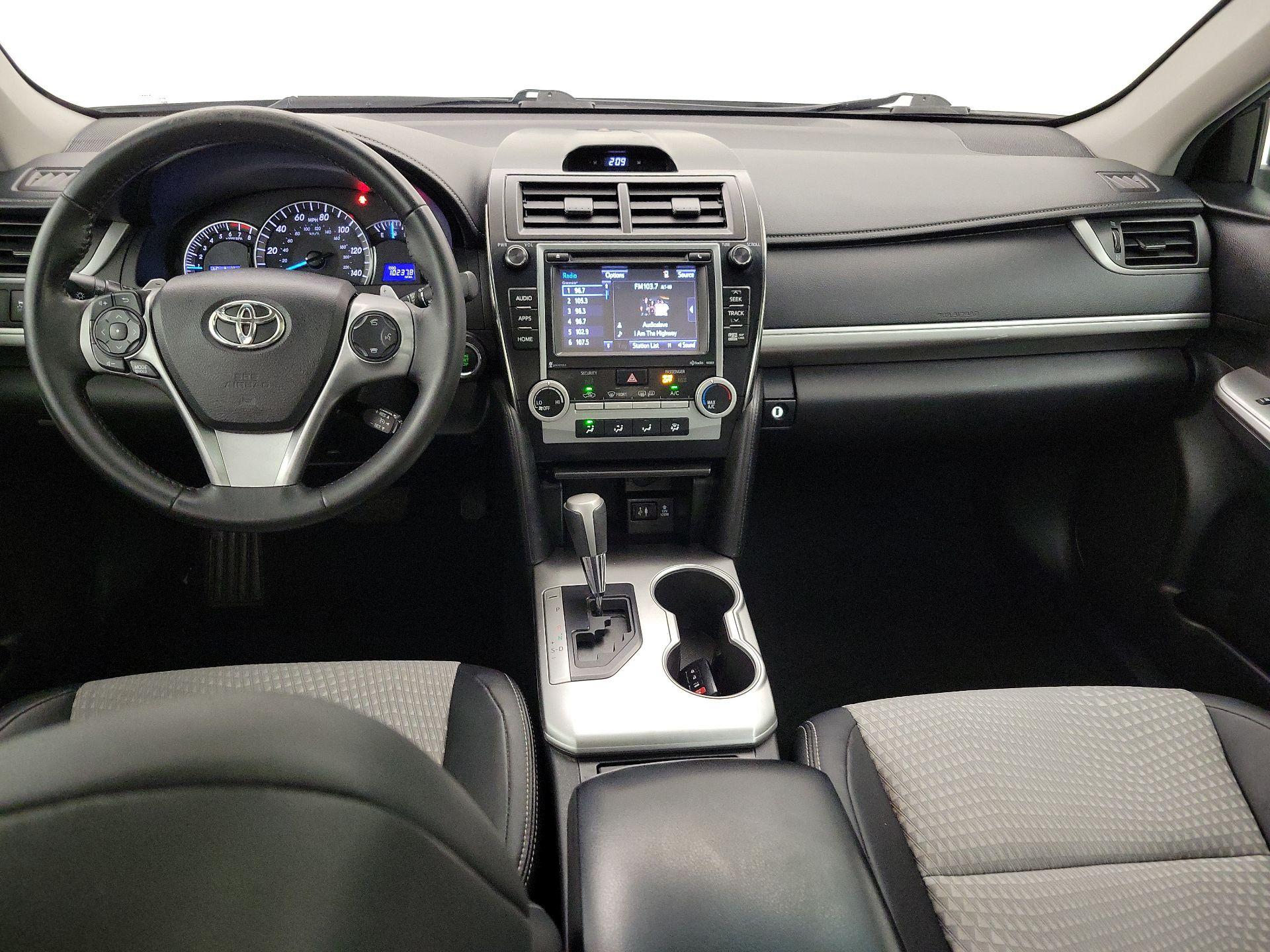 Thumbnail: 2014 Toyota Camry - 9