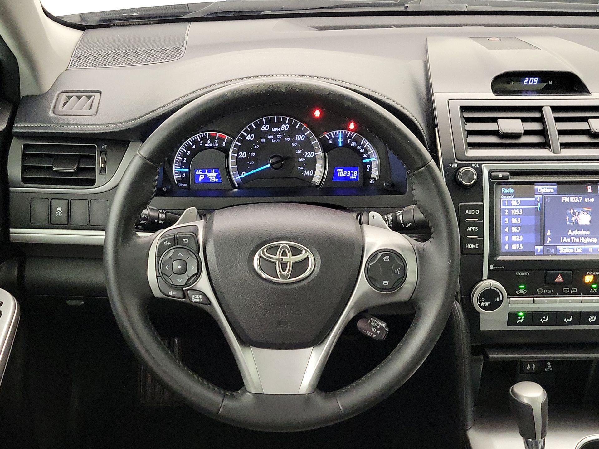Thumbnail: 2014 Toyota Camry - 10