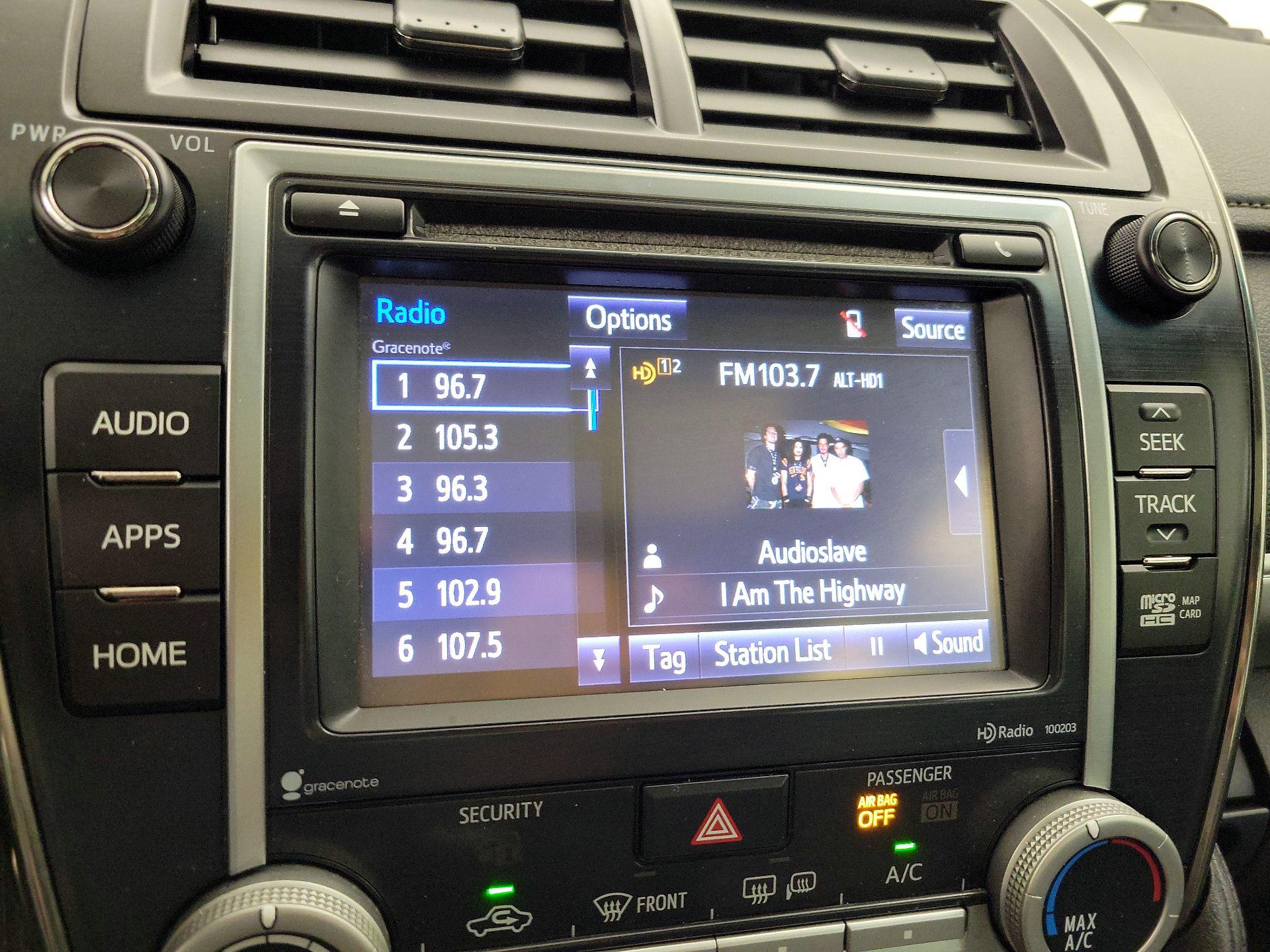 Thumbnail: 2014 Toyota Camry - 15