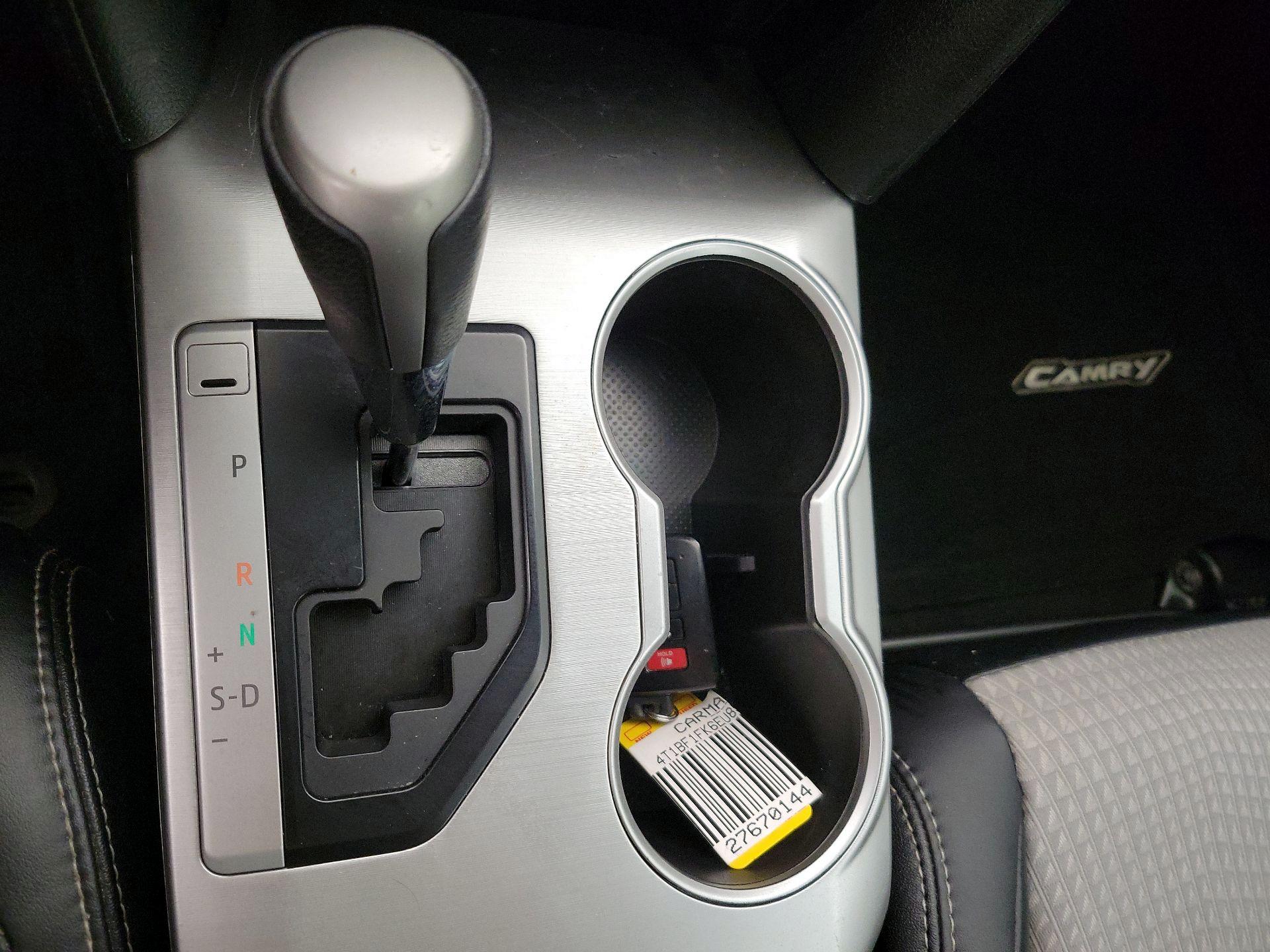 Thumbnail: 2014 Toyota Camry - 17