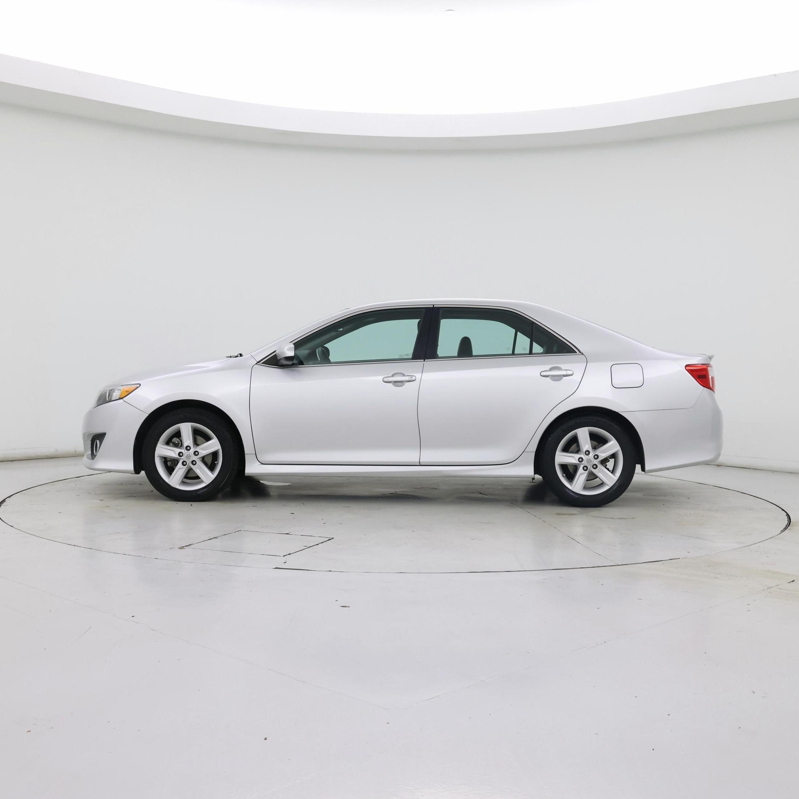 Thumbnail: 2014 Toyota Camry - 3