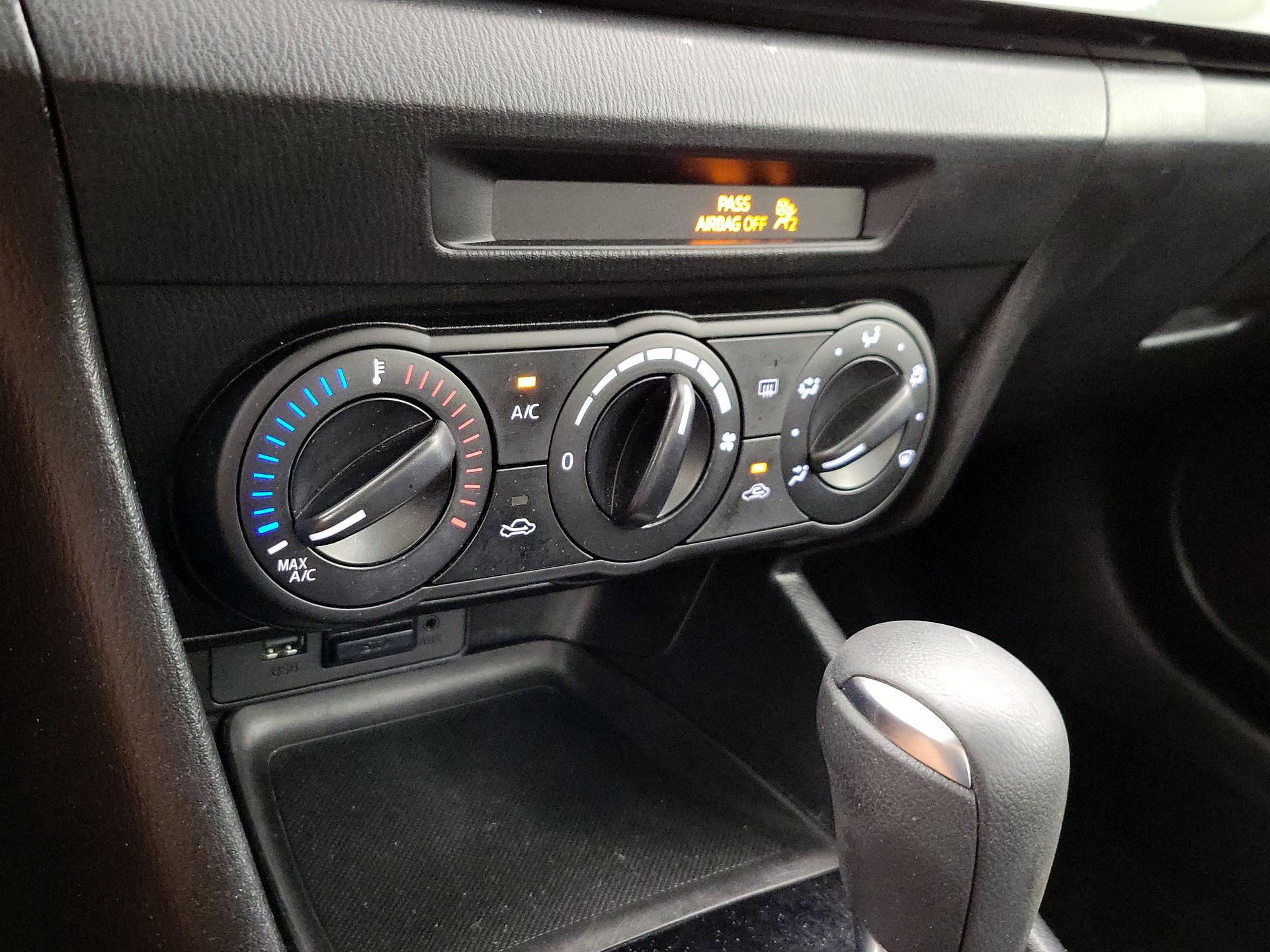 Thumbnail: 2016 Mazda Mazda3 - 16