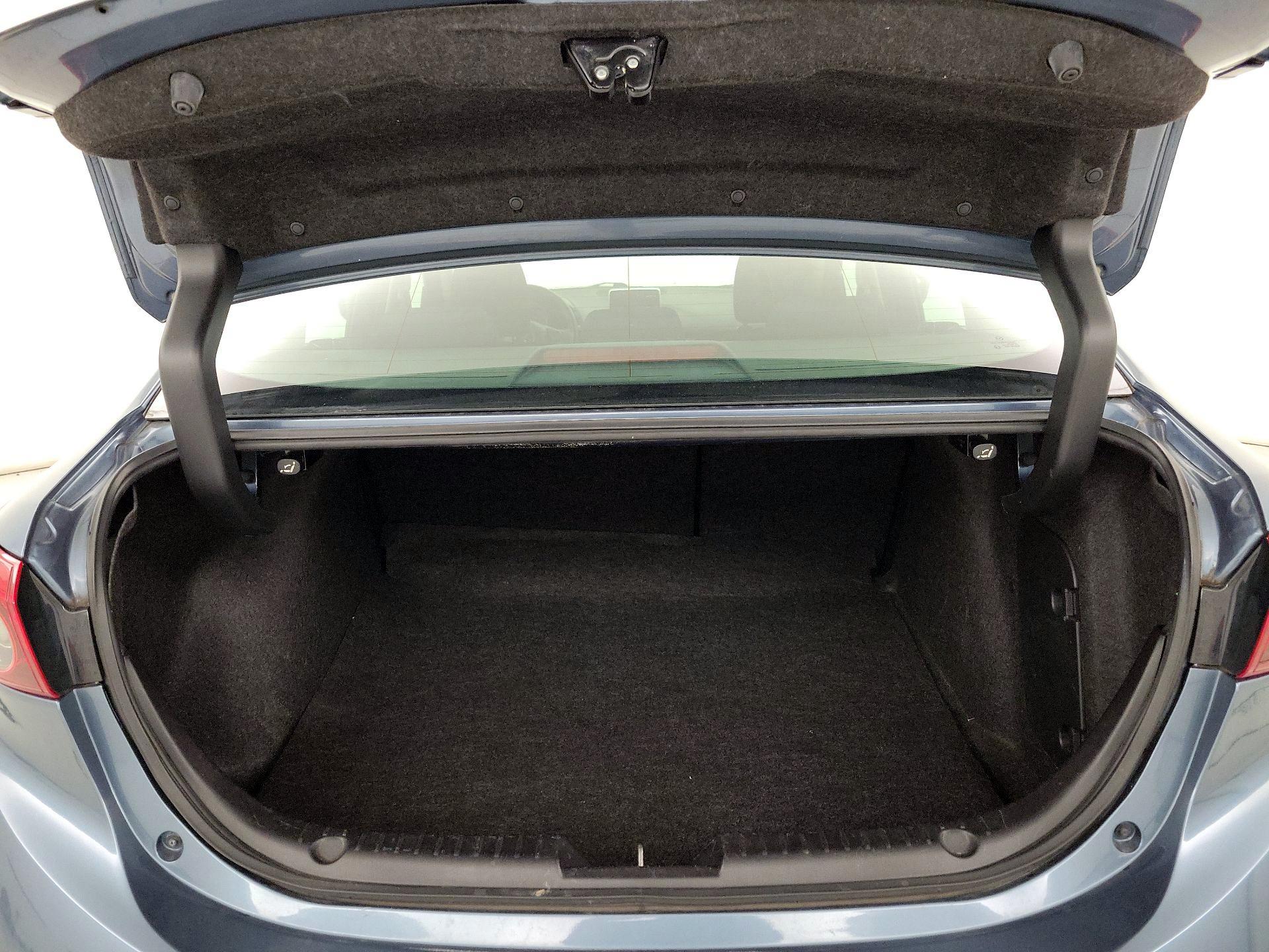 Thumbnail: 2016 Mazda Mazda3 - 20