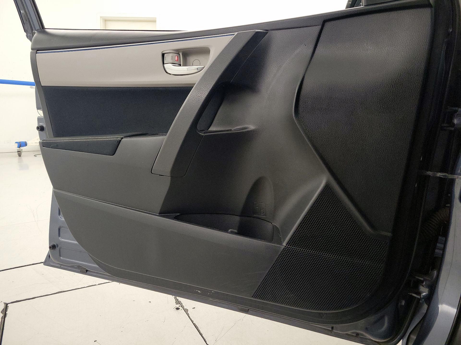 Thumbnail: 2016 Toyota Corolla - 12