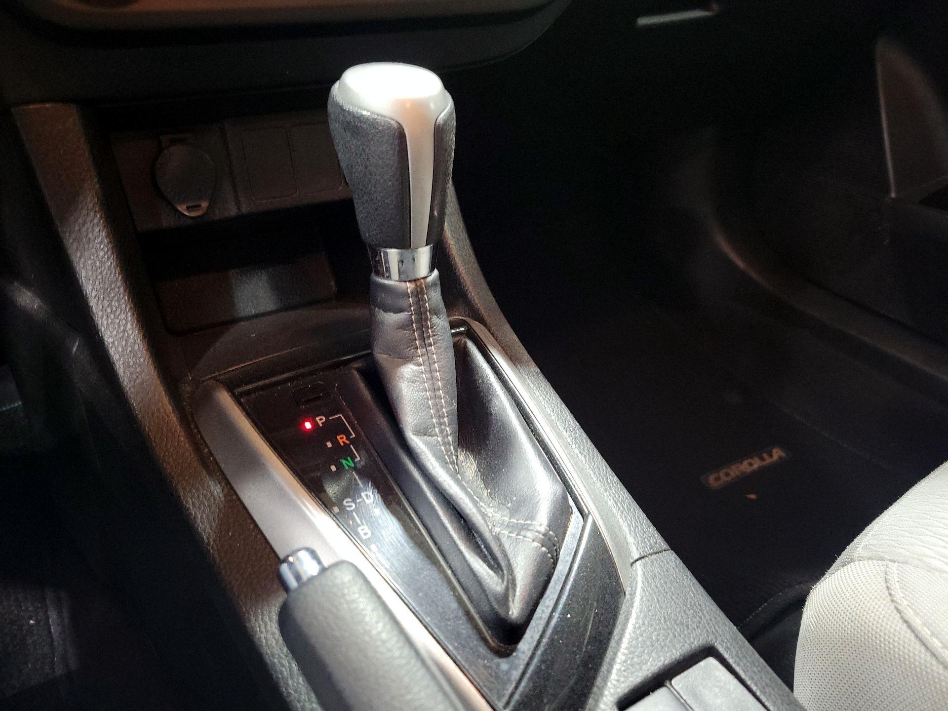 Thumbnail: 2016 Toyota Corolla - 17