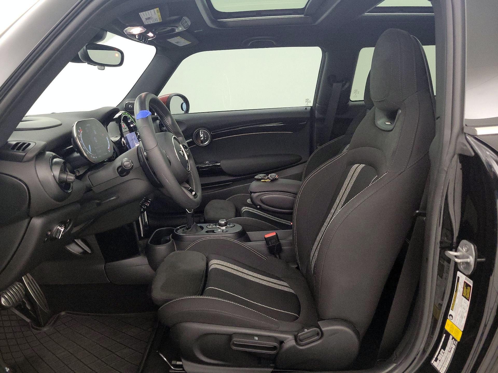 Thumbnail: 2023 MINI Cooper Hardtop - 11