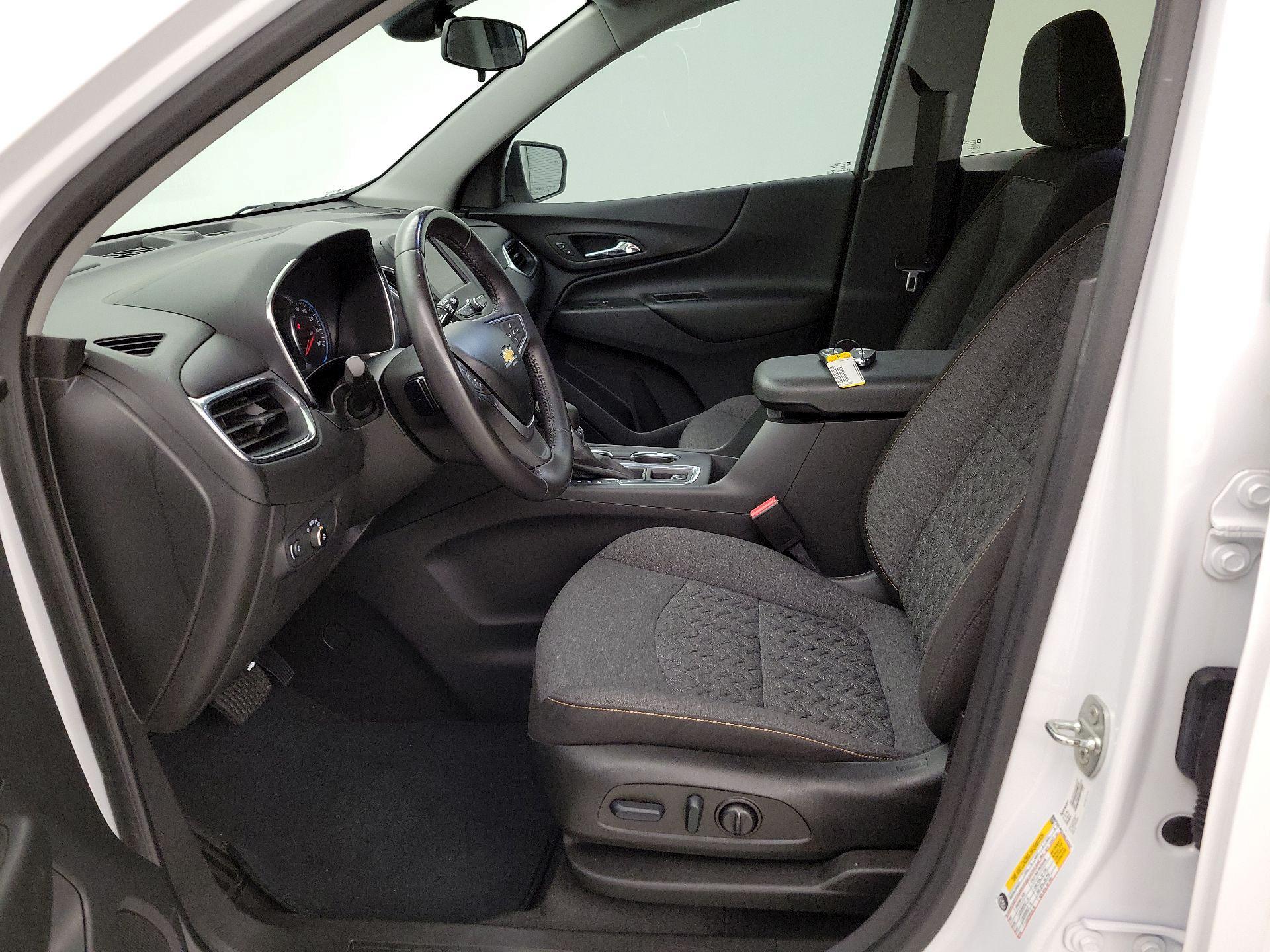 Thumbnail: 2022 Chevrolet Equinox - 11