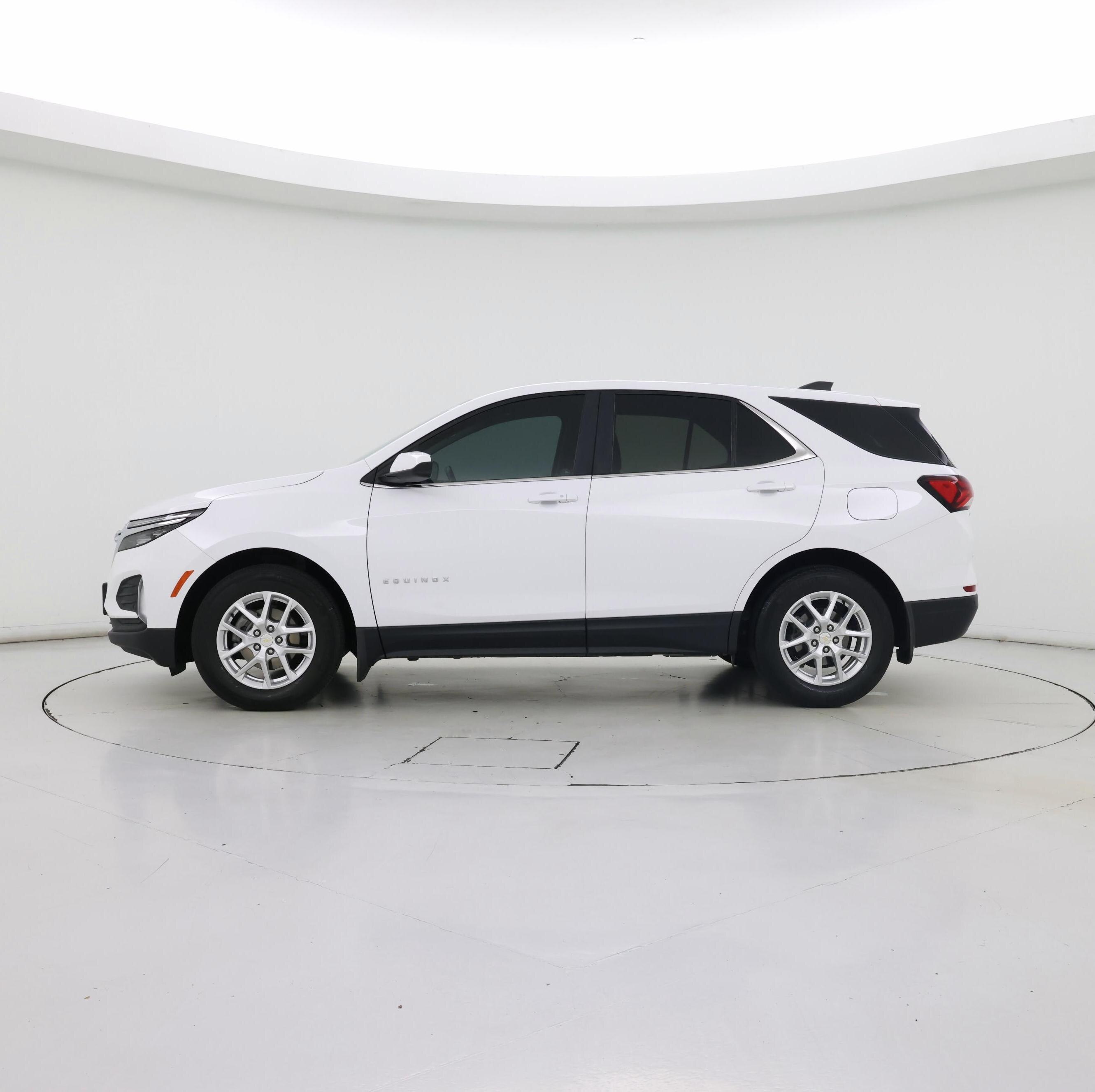 Thumbnail: 2022 Chevrolet Equinox - 3