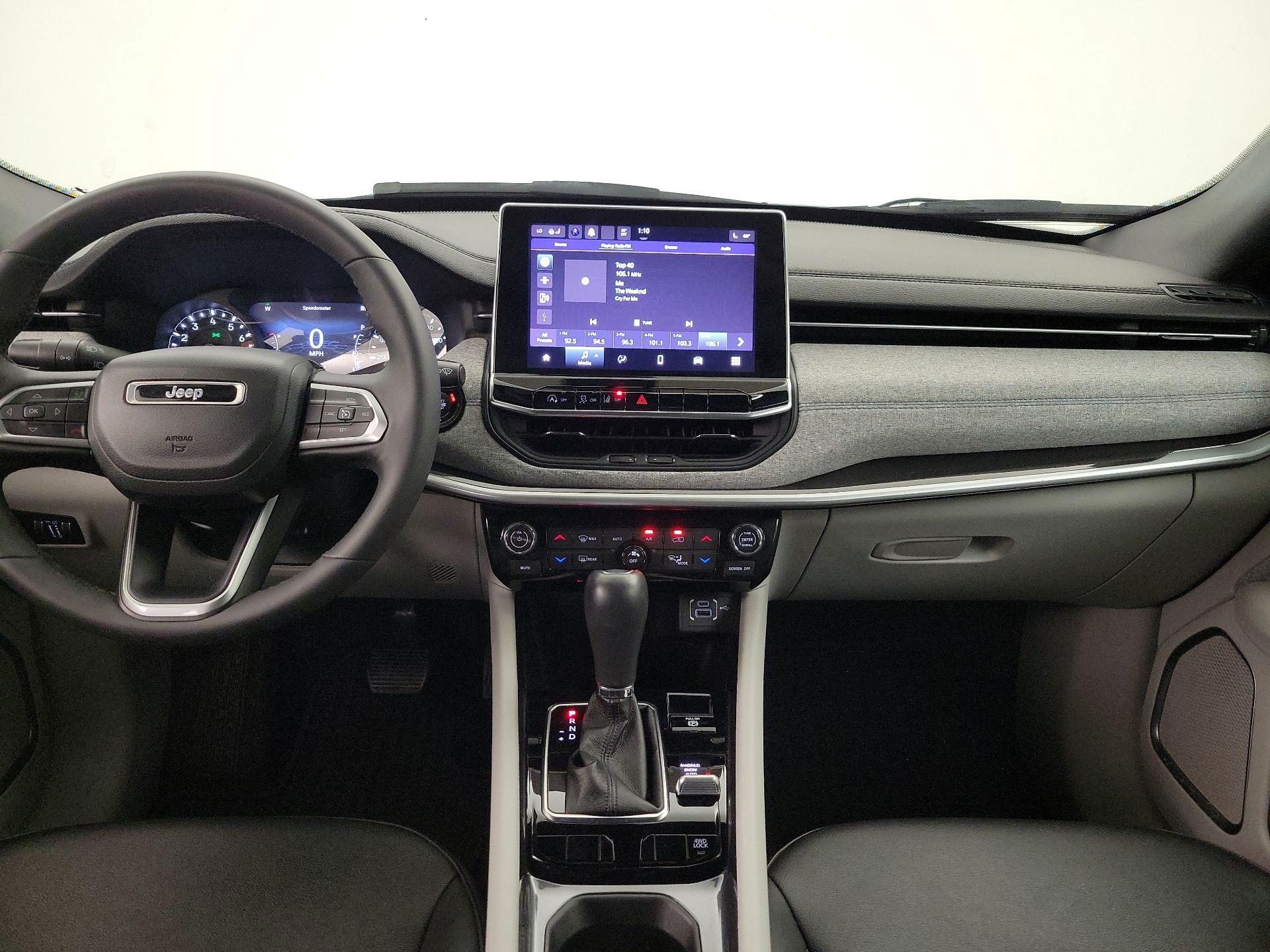 Thumbnail: 2023 Jeep Compass - 9