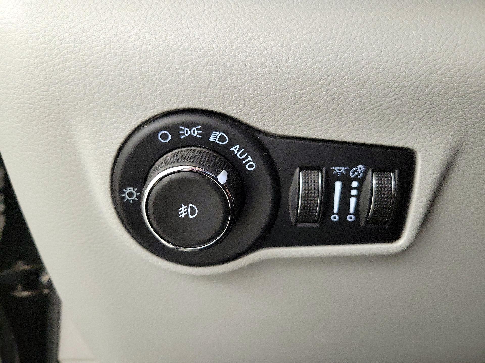 Thumbnail: 2023 Jeep Compass - 13
