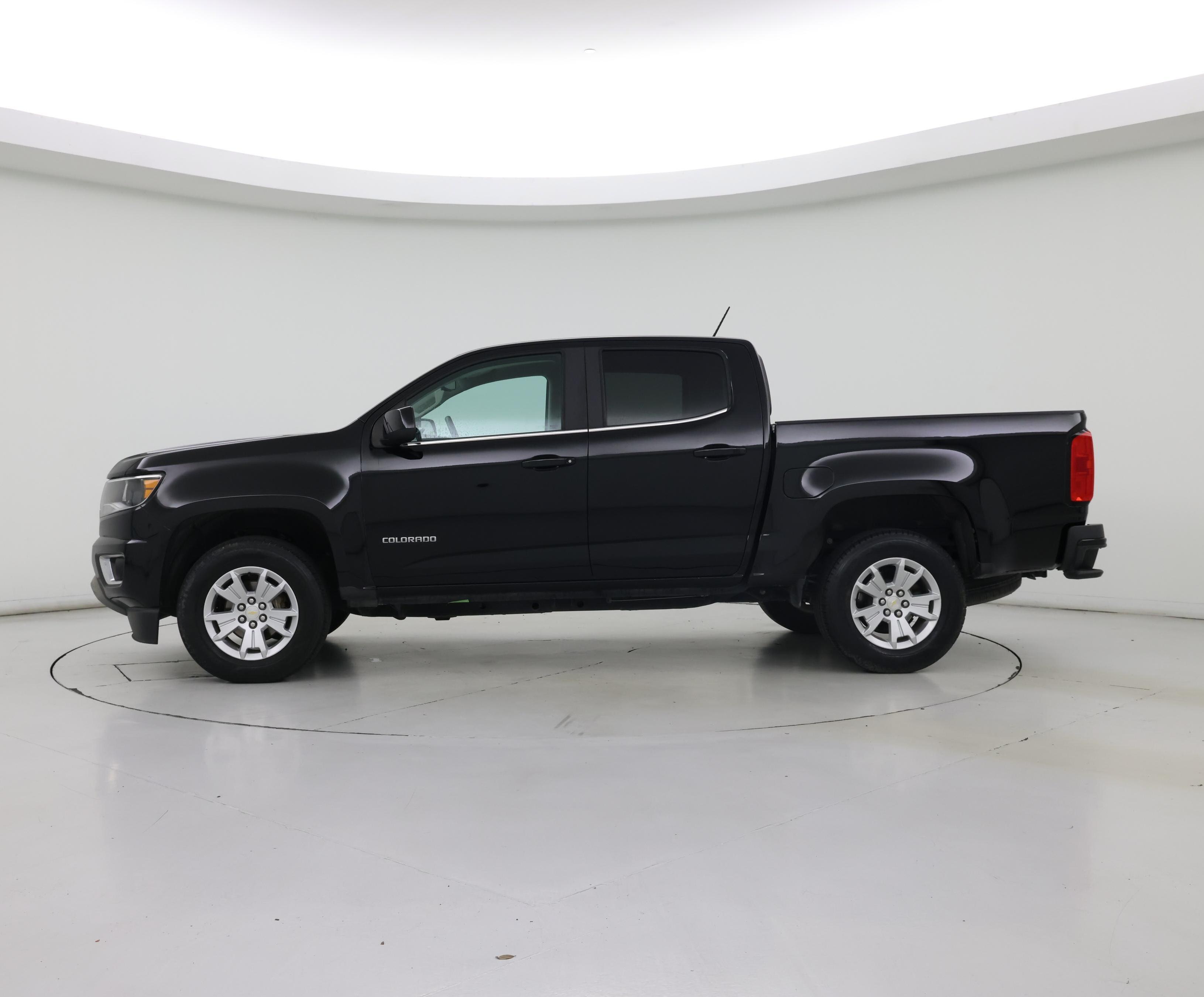 Thumbnail: 2018 Chevrolet Colorado - 3