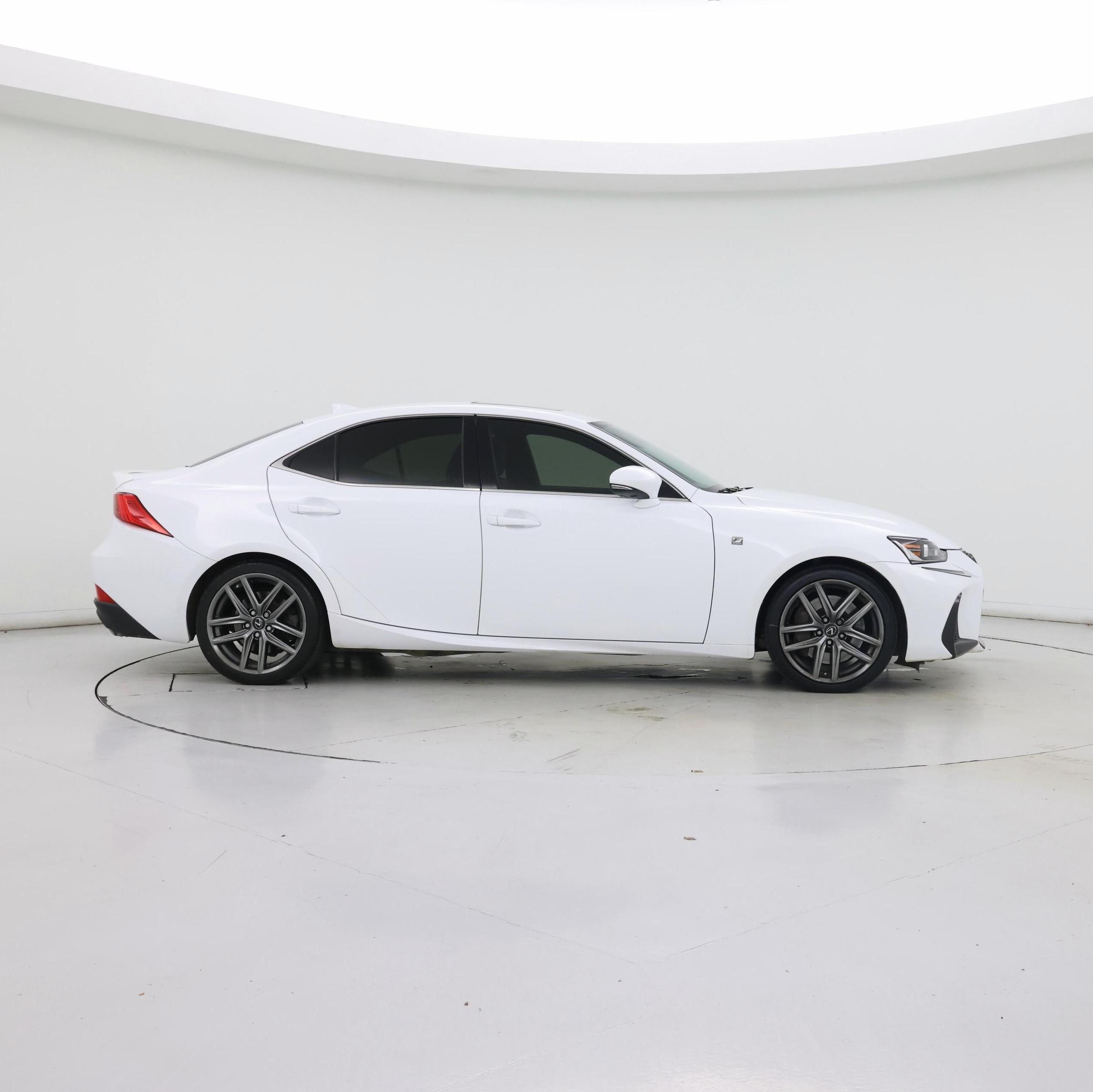 Thumbnail: 2017 Lexus IS - 7