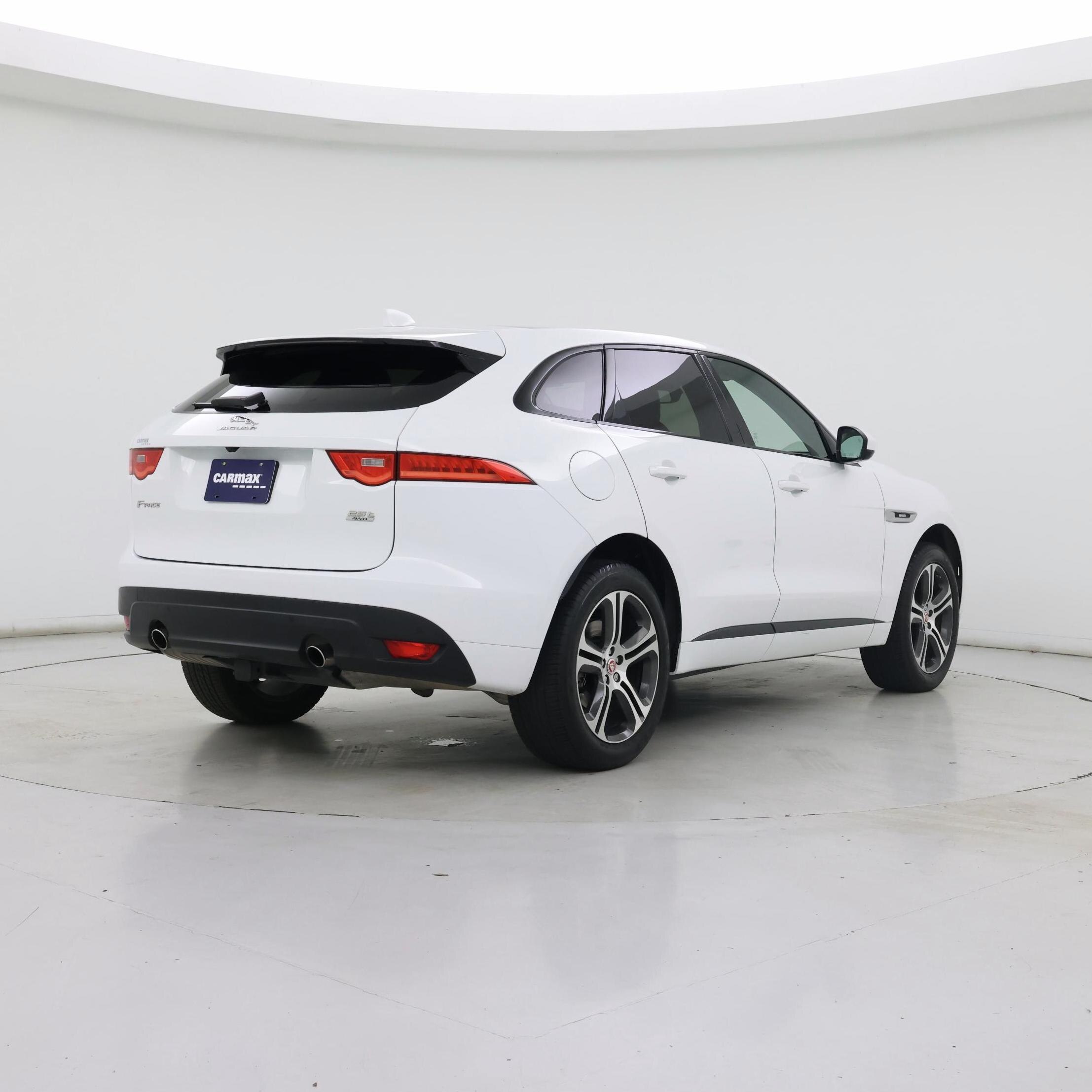 Thumbnail: 2018 Jaguar F-Pace - 8
