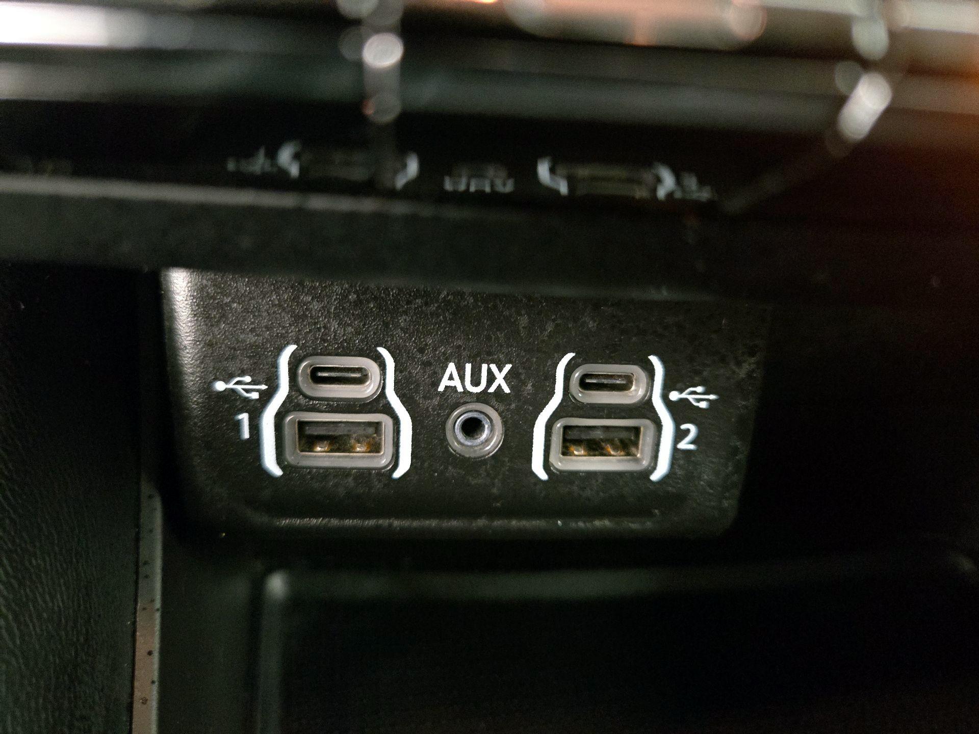 Thumbnail: 2021 Dodge Durango - 18