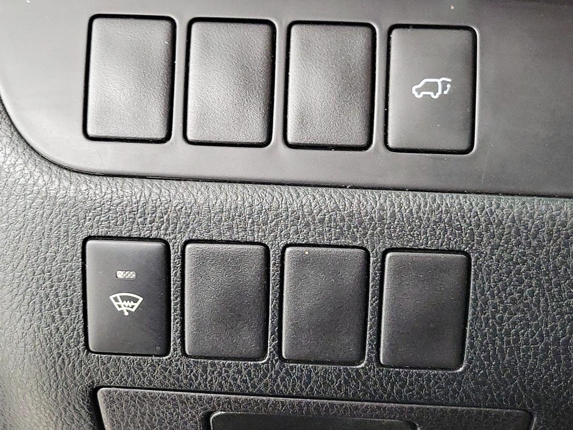 Thumbnail: 2016 Toyota Highlander - 13