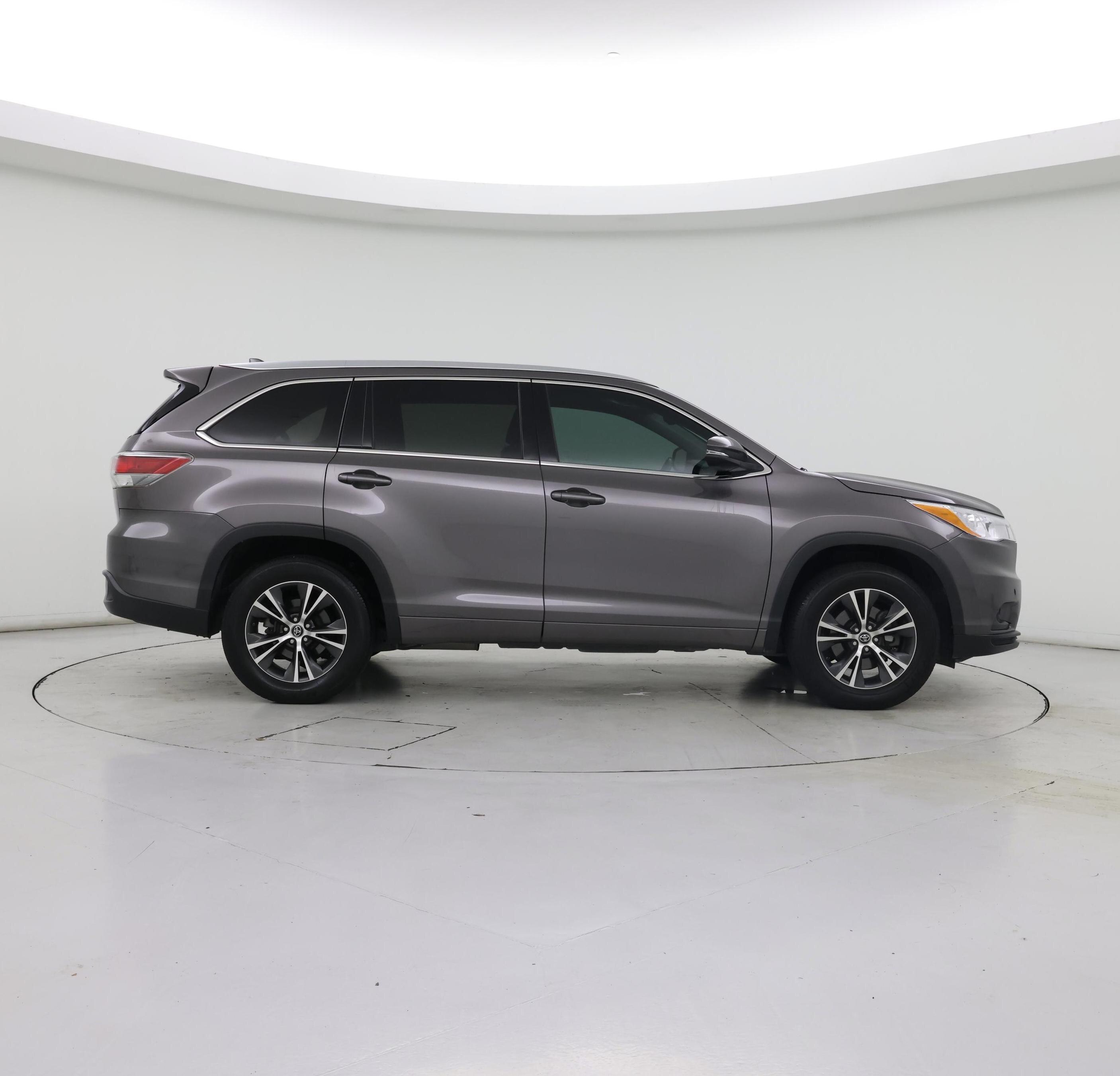Thumbnail: 2016 Toyota Highlander - 7