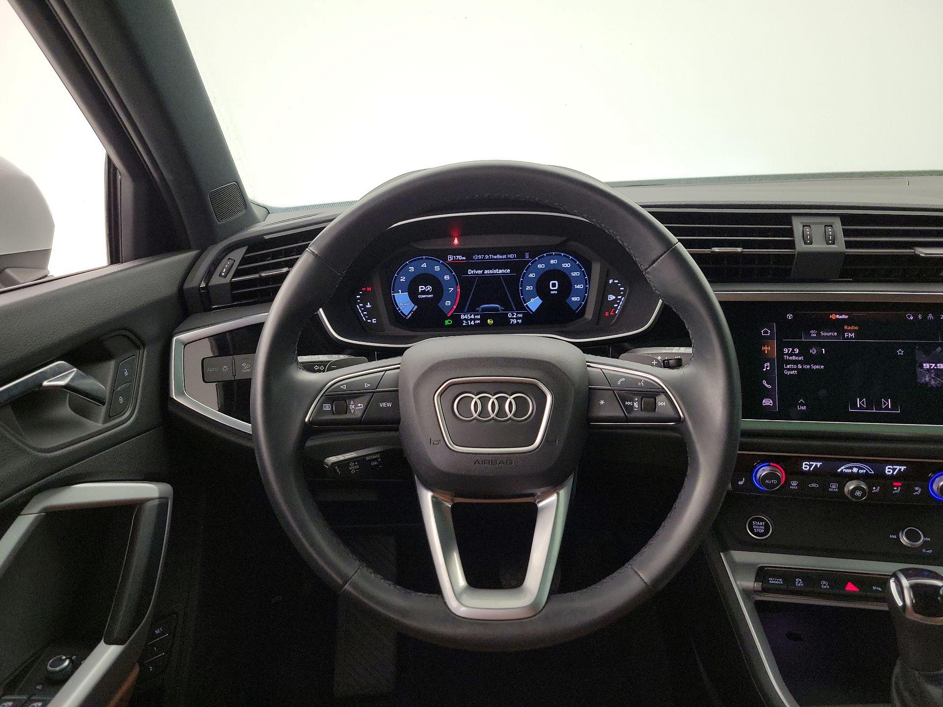 Thumbnail: 2022 Audi Q3 - 10
