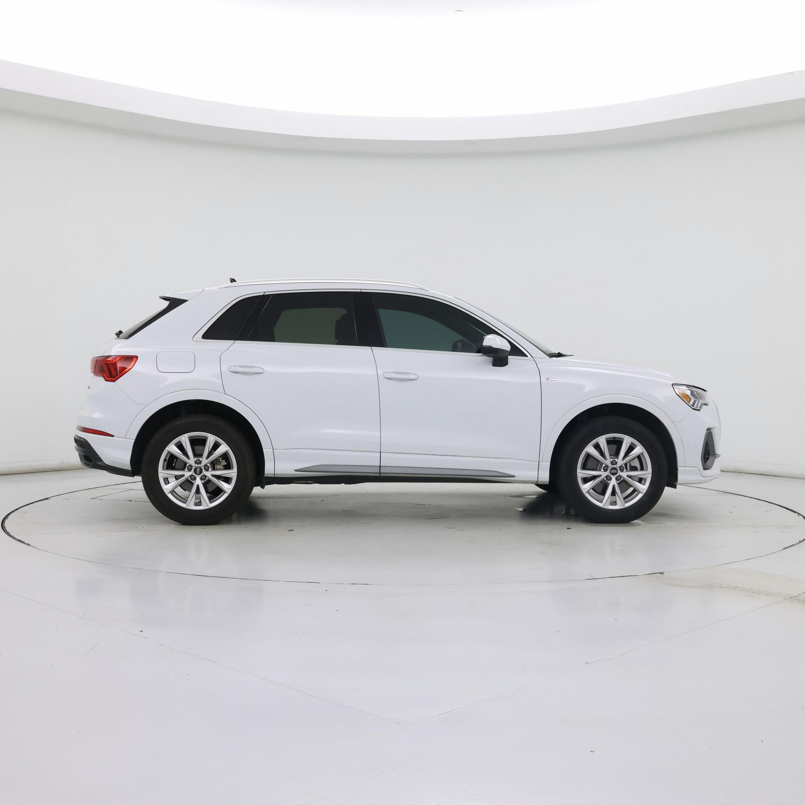 Thumbnail: 2022 Audi Q3 - 7