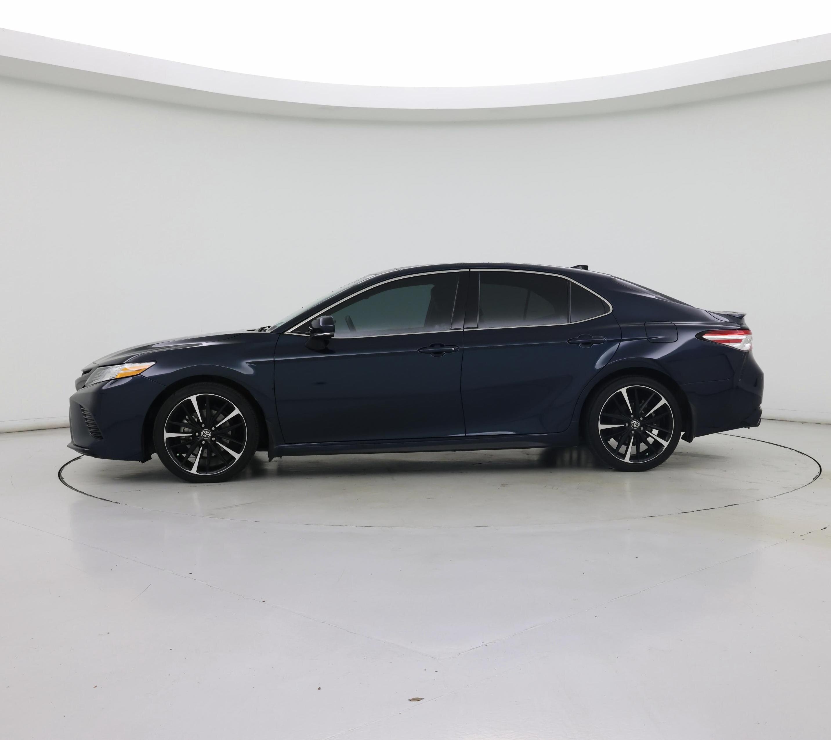 Thumbnail: 2020 Toyota Camry - 3
