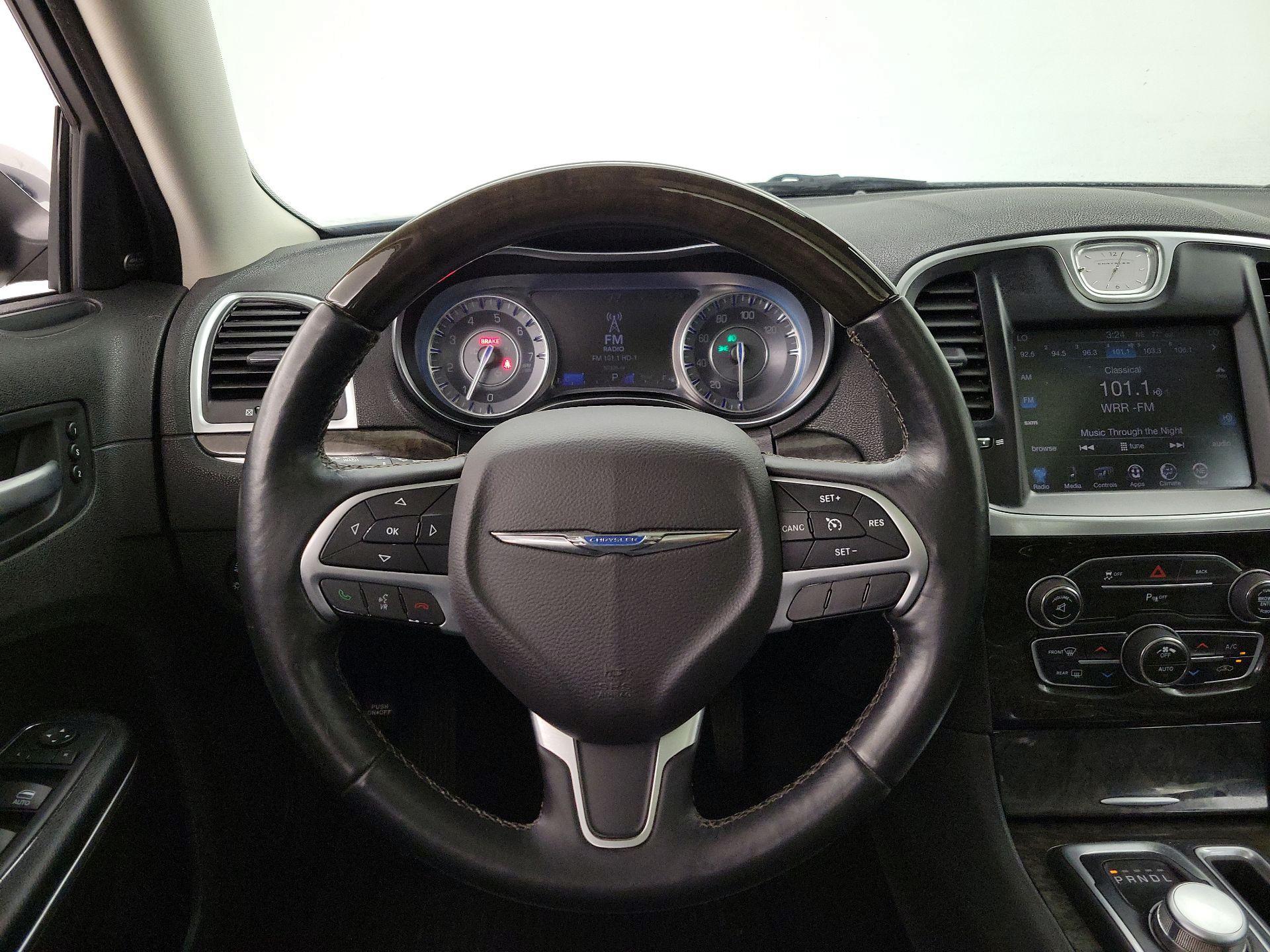 Thumbnail: 2015 Chrysler 300 - 10
