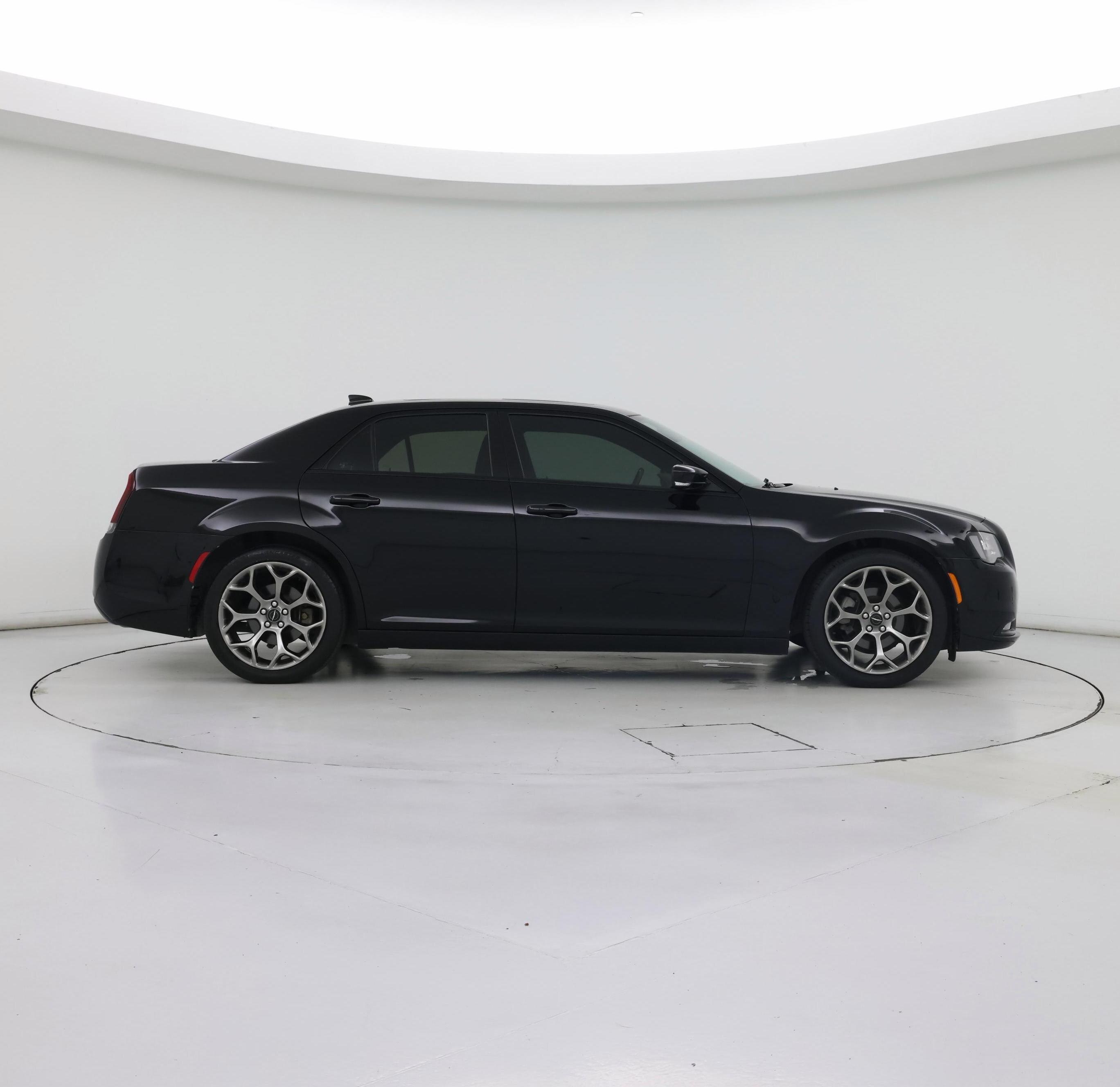 Thumbnail: 2018 Chrysler 300 - 7