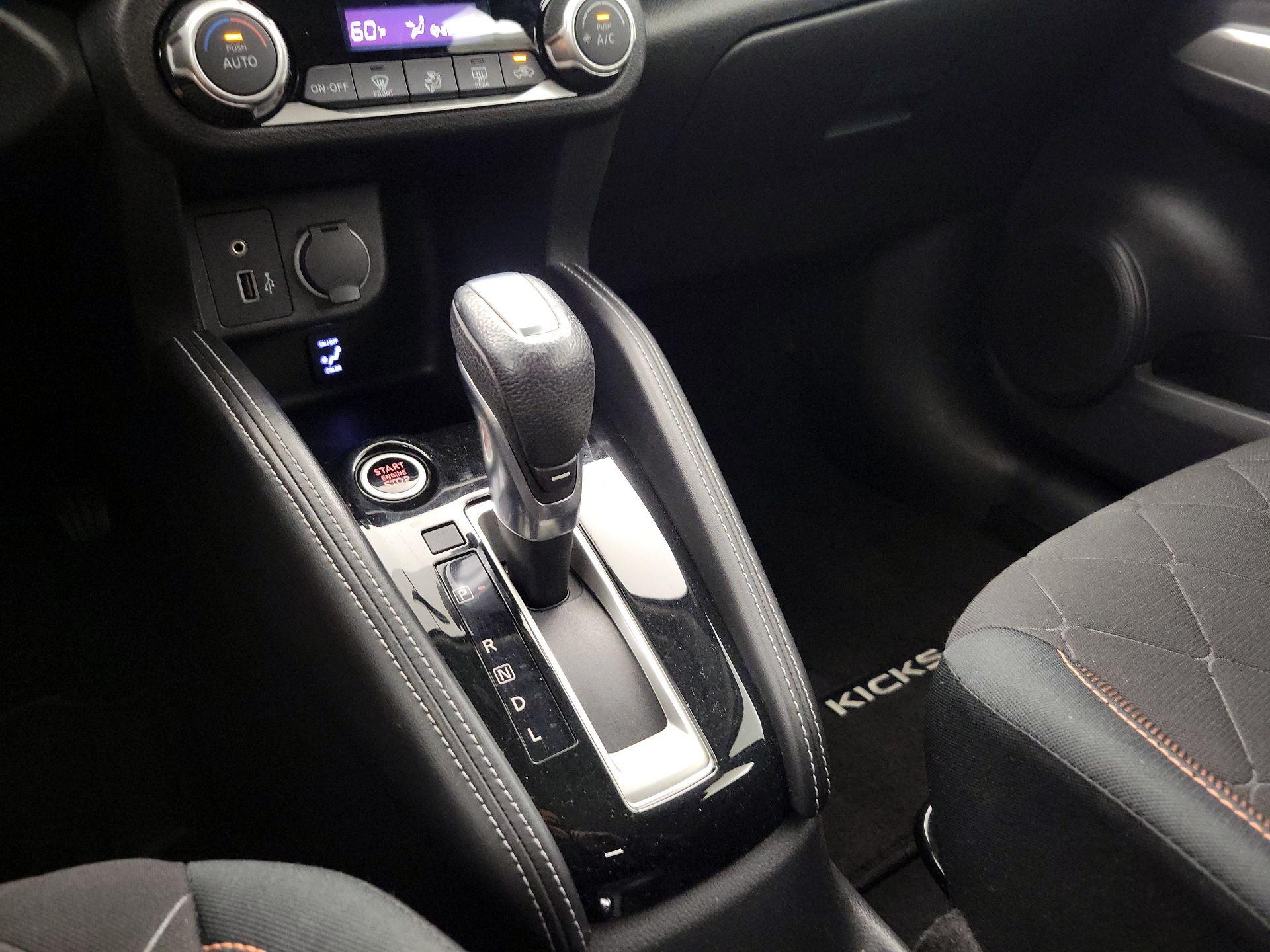 Thumbnail: 2018 Nissan Kicks - 17