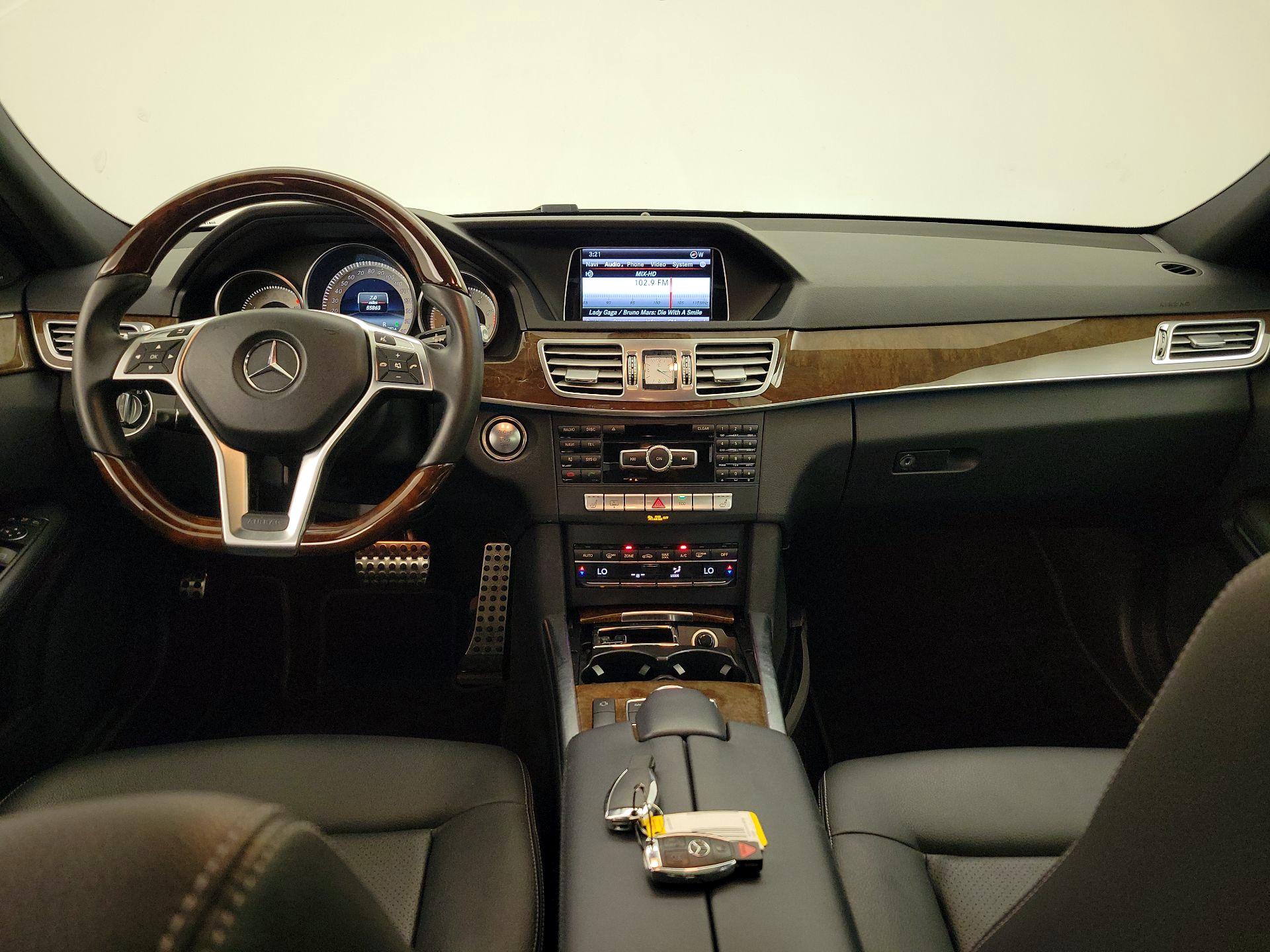 Thumbnail: 2015 Mercedes-Benz E-Class - 9