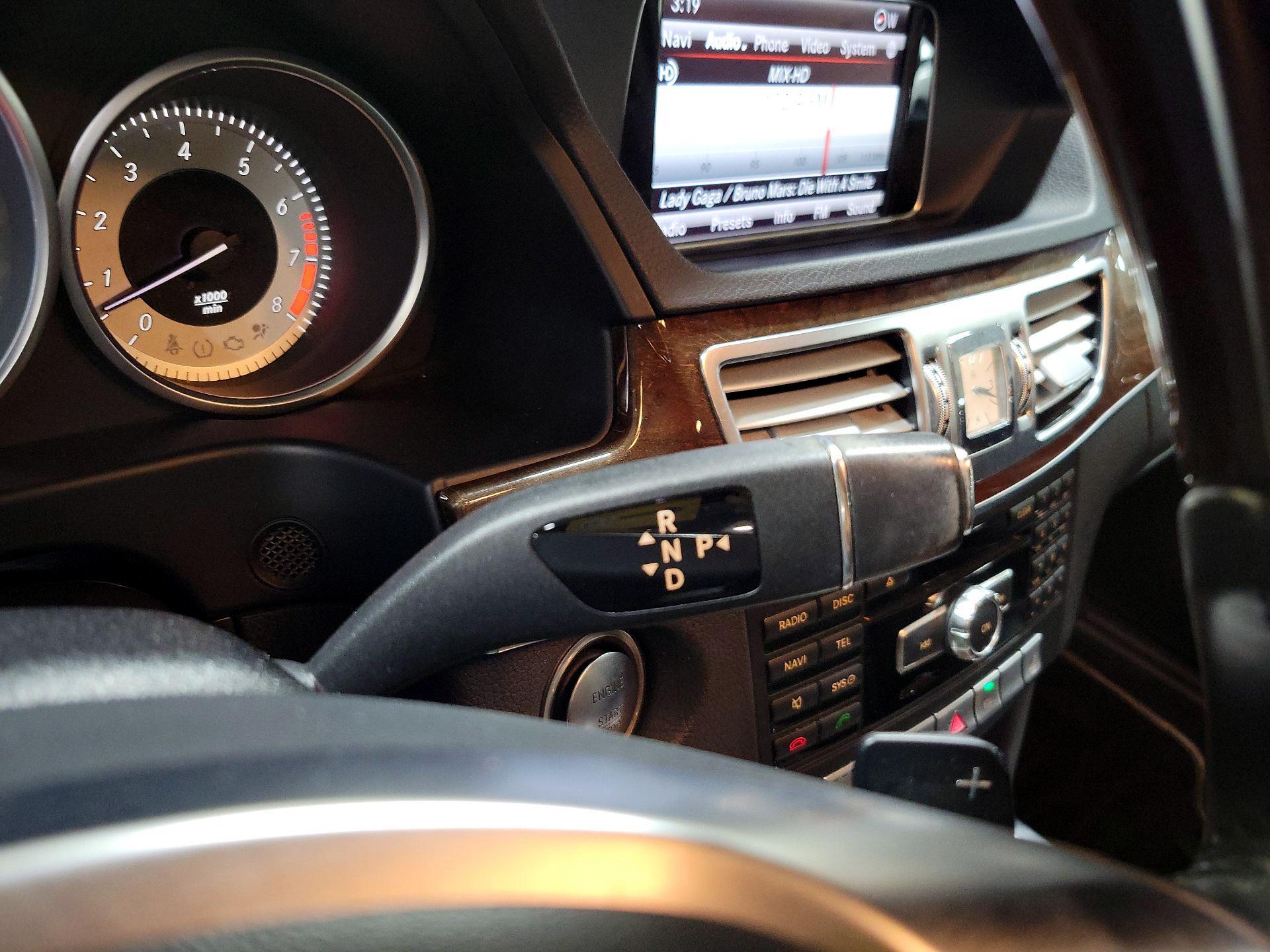 Thumbnail: 2015 Mercedes-Benz E-Class - 16